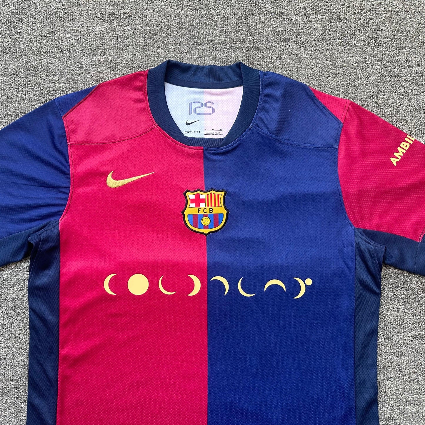 Barcellona’s Home Jersey x Coldplay 24/25 - Classic XI