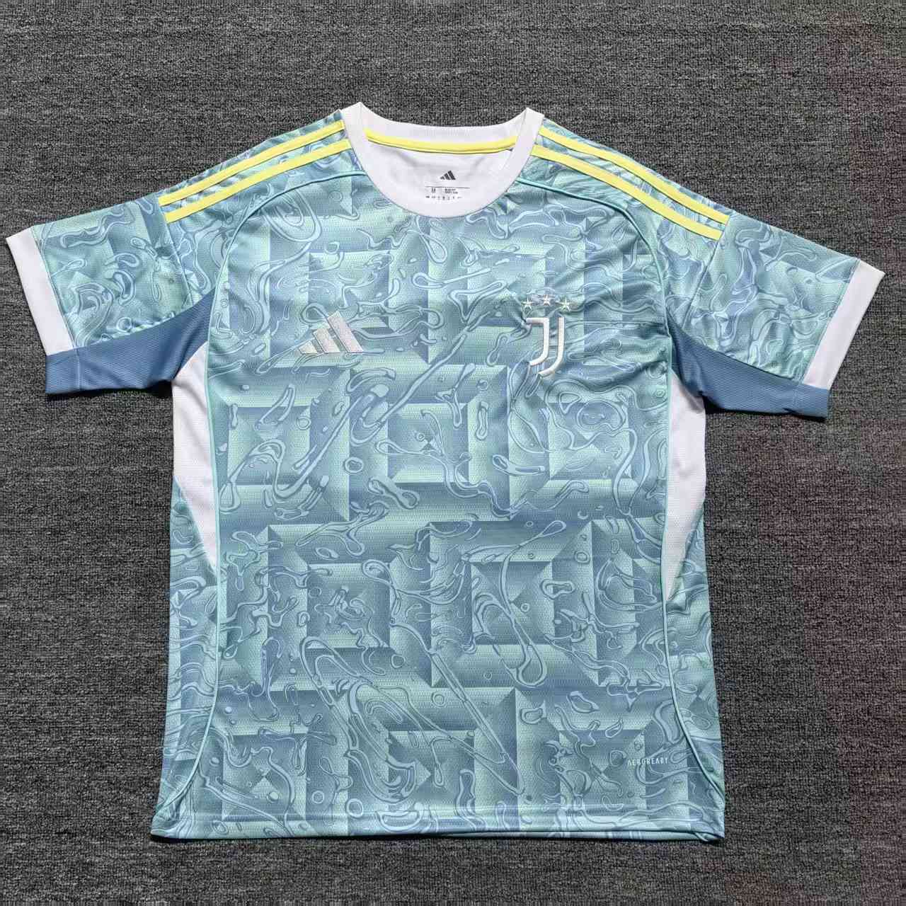 Juventus’ Away Jersey 25/26 - Classic XI
