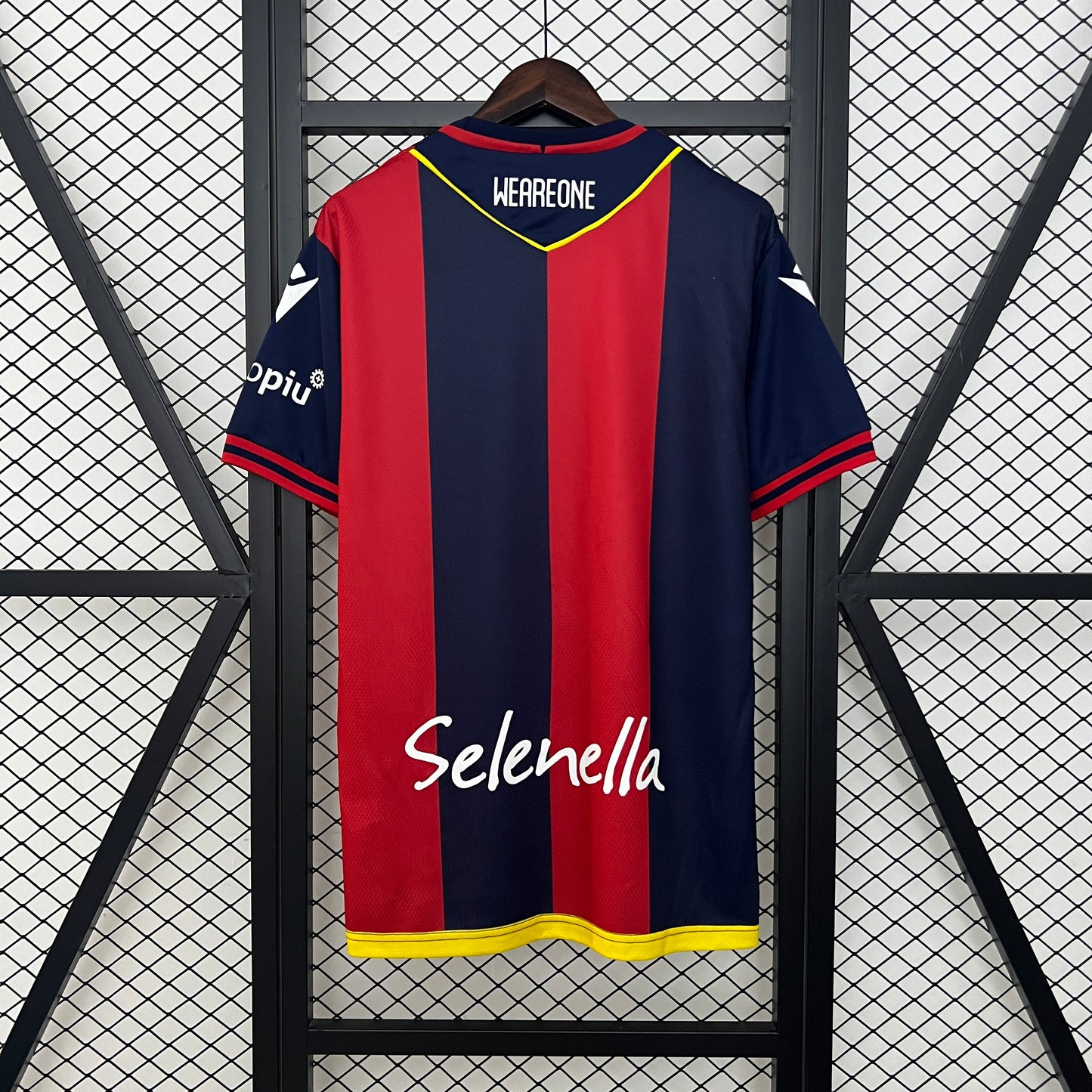 Bologna’s Home Jersey 24/25 - Classic XI