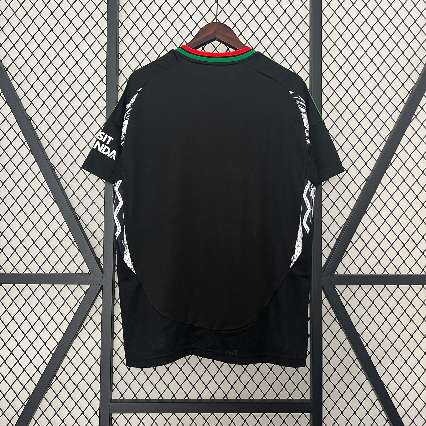 Arsenal’s Away Jersey 24/25 - Classic XI