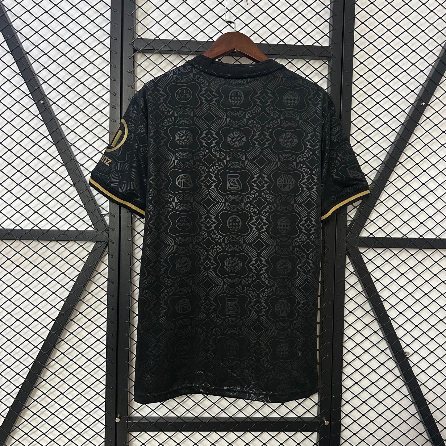 Bayern Monaco’s 125 years Black Edition Jersey - Classic XI