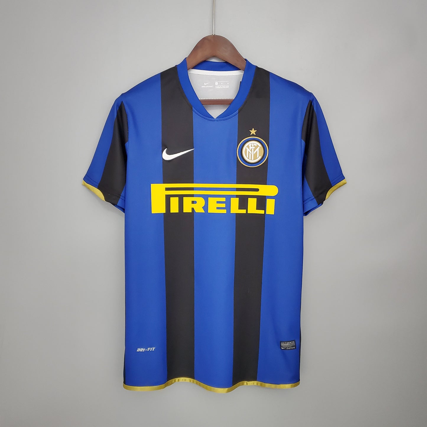 Inter’s Home Jersey 08/09 - Classic XI