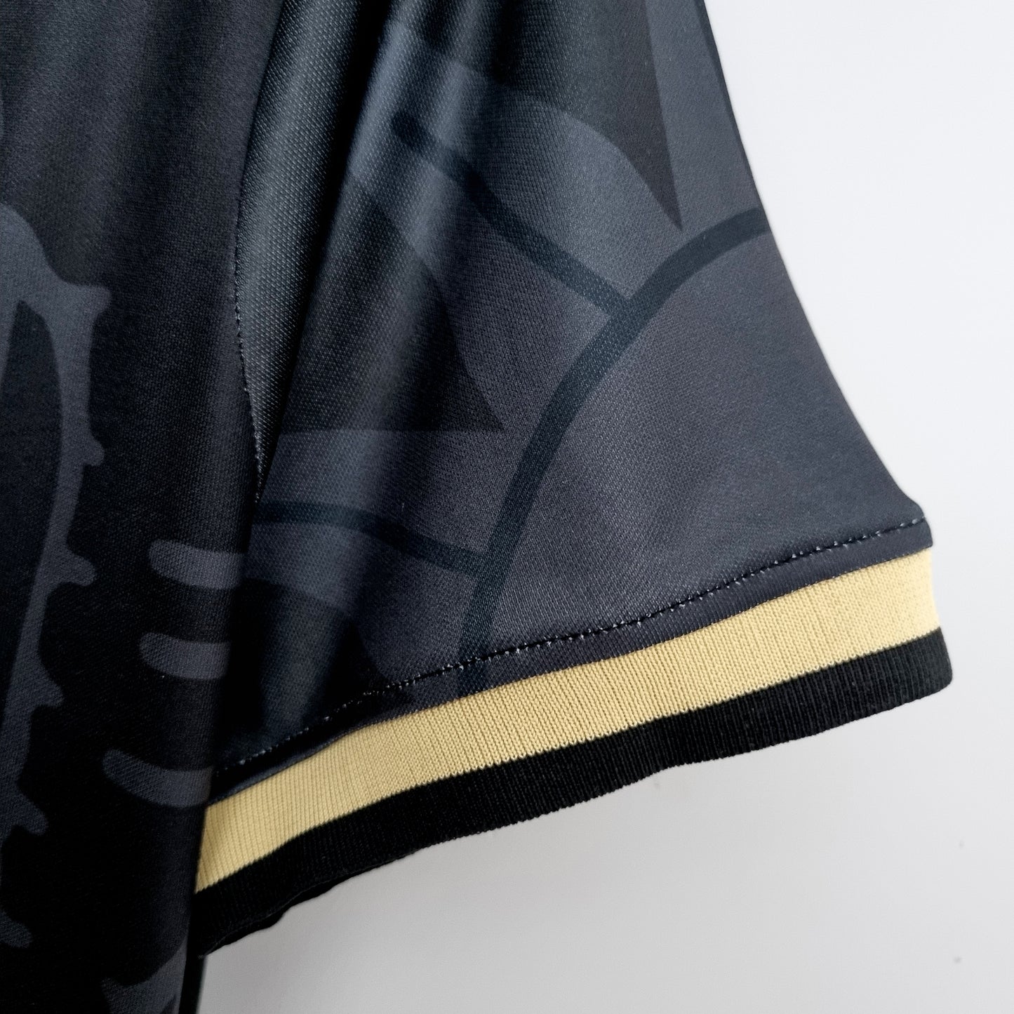 Brasil’s Black & Gold Jersey - Classic XI