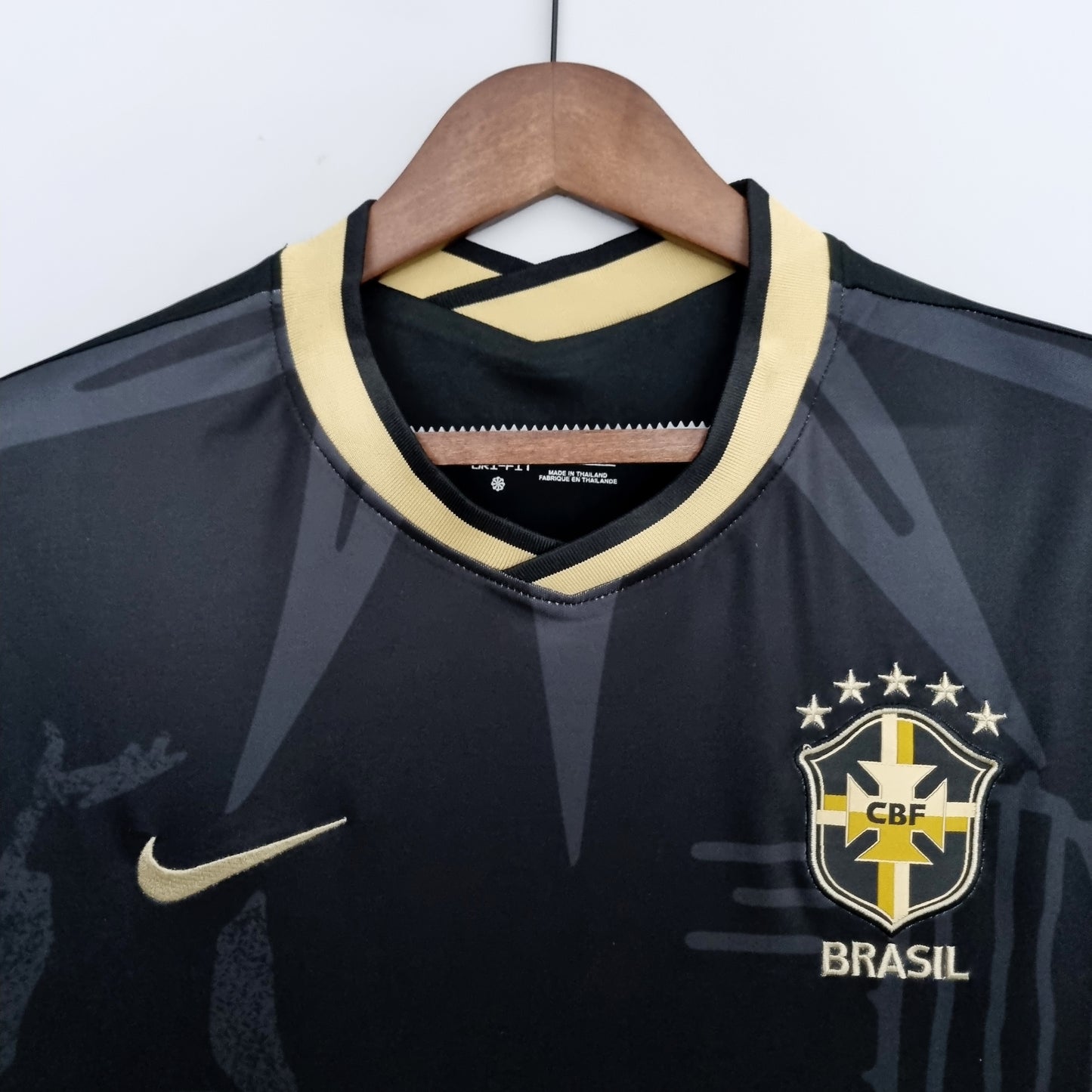 Brasil’s Black & Gold Jersey - Classic XI
