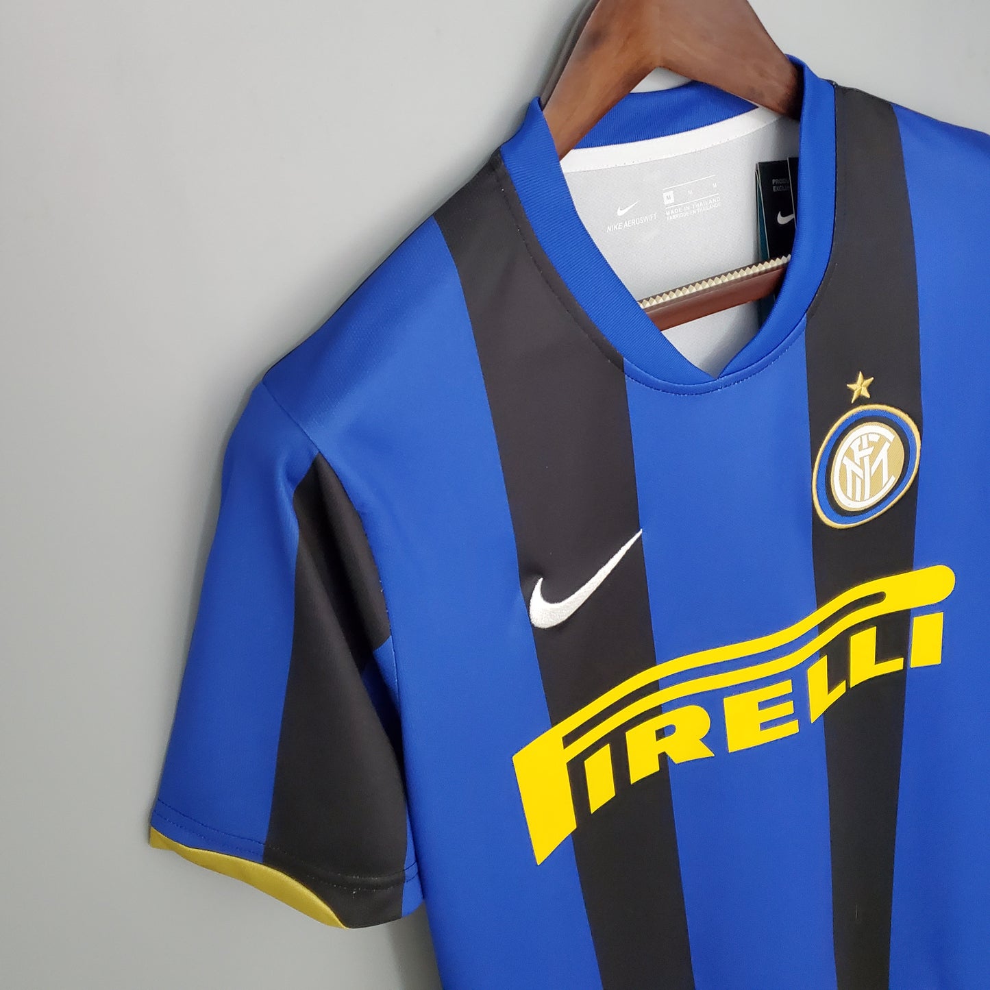 Inter’s Home Jersey 08/09 - Classic XI
