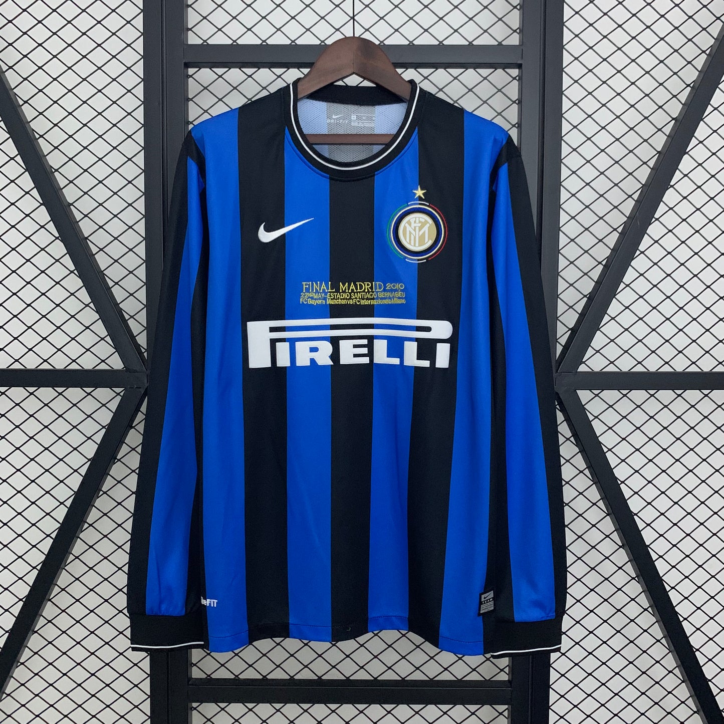 Inter’s Home Jersey 09/10 (Champions League Final) - Classic XI