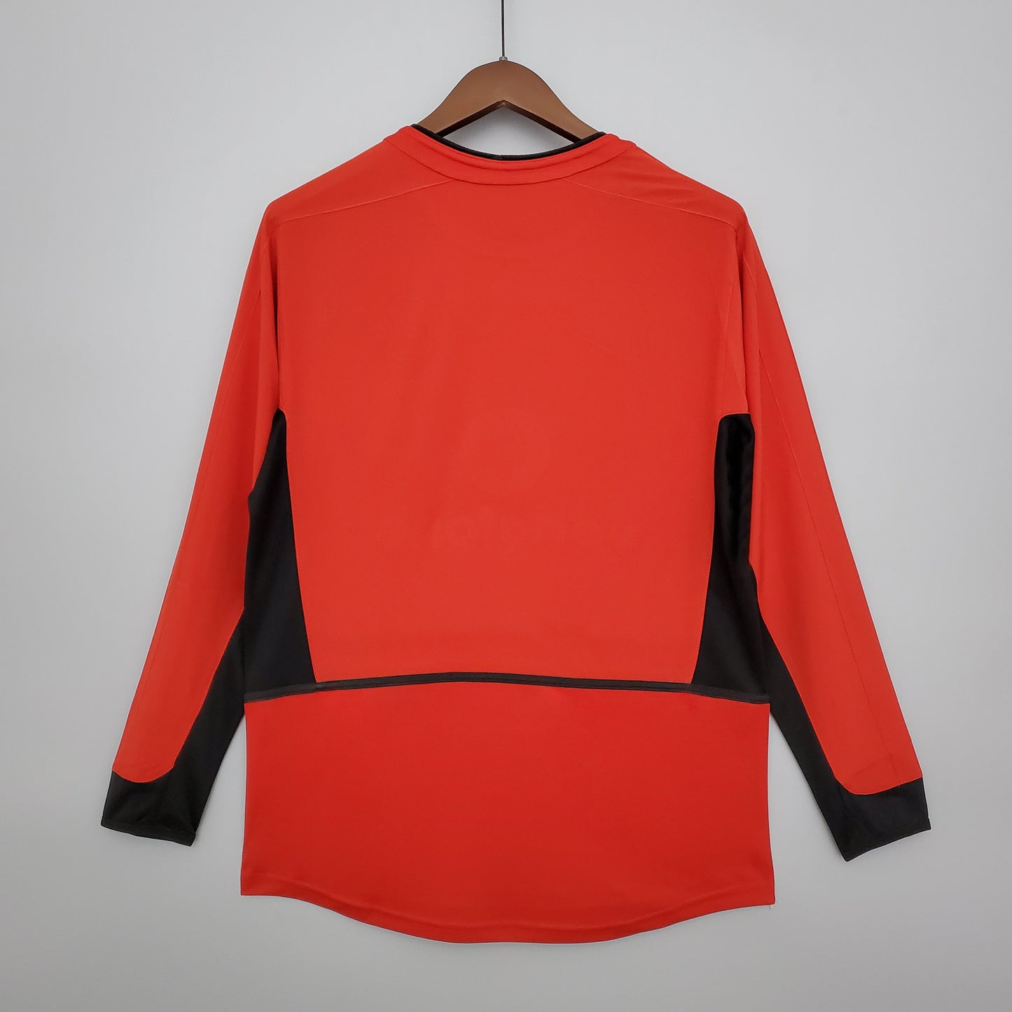 Manchester United’s Home Jersey 02/03 (long sleeves) - Classic XI