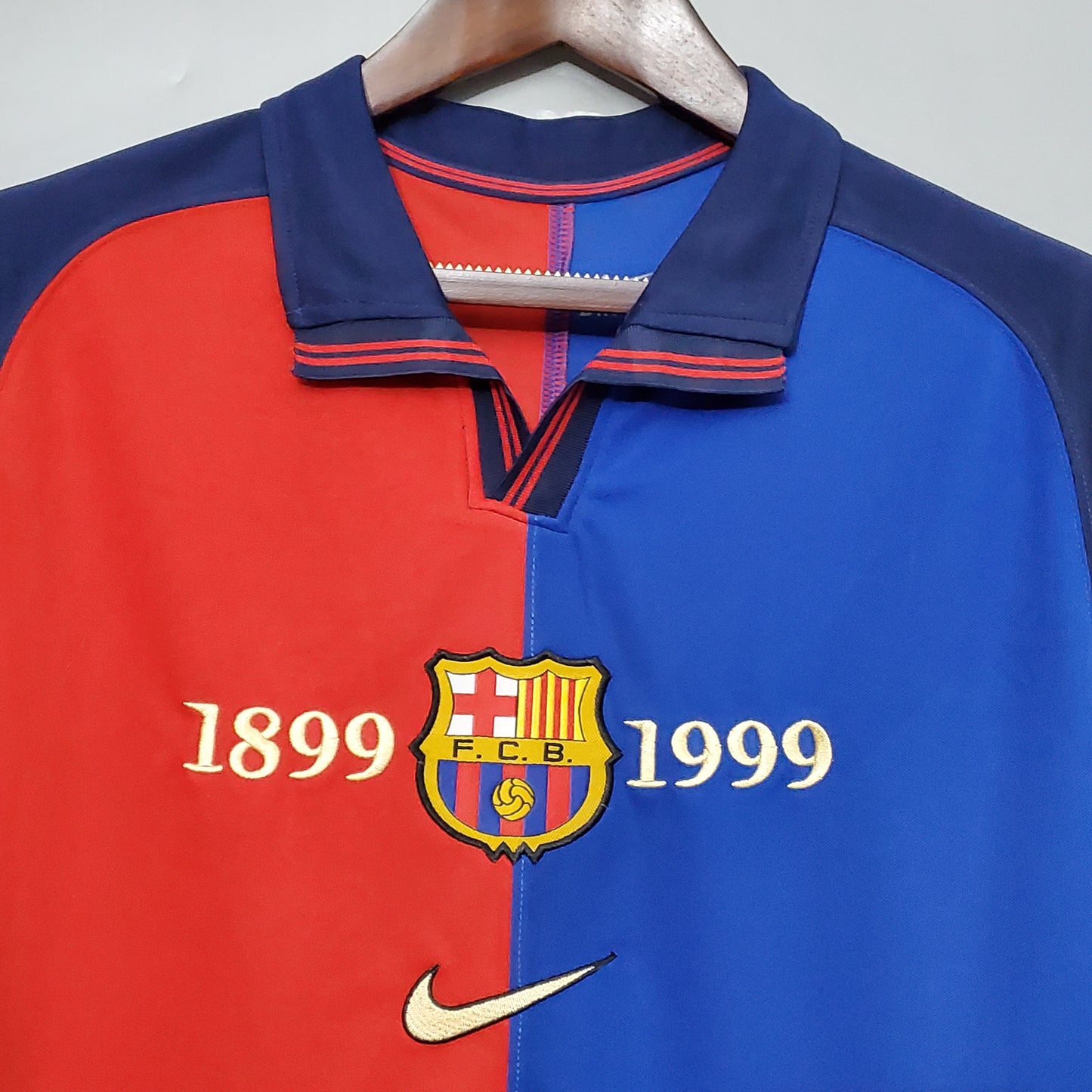 Barcellona’s Home Jersey 100th years 1899-1999 - Classic XI