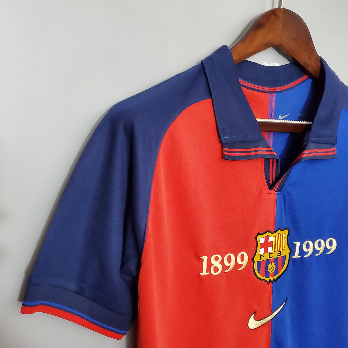 Barcellona’s Home Jersey 100th years 1899-1999 - Classic XI