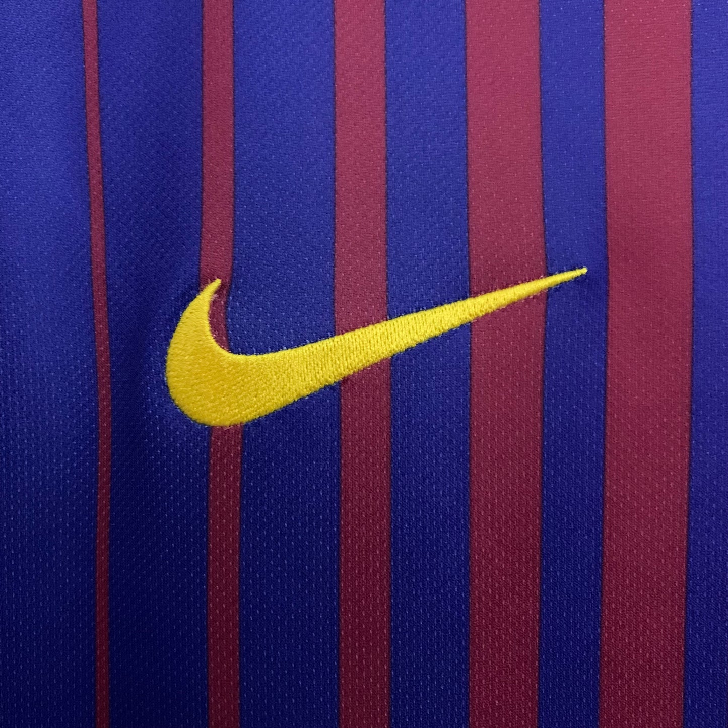 Barcellona’s Home Jersey 17/18 (Long Sleeves) - Classic XI