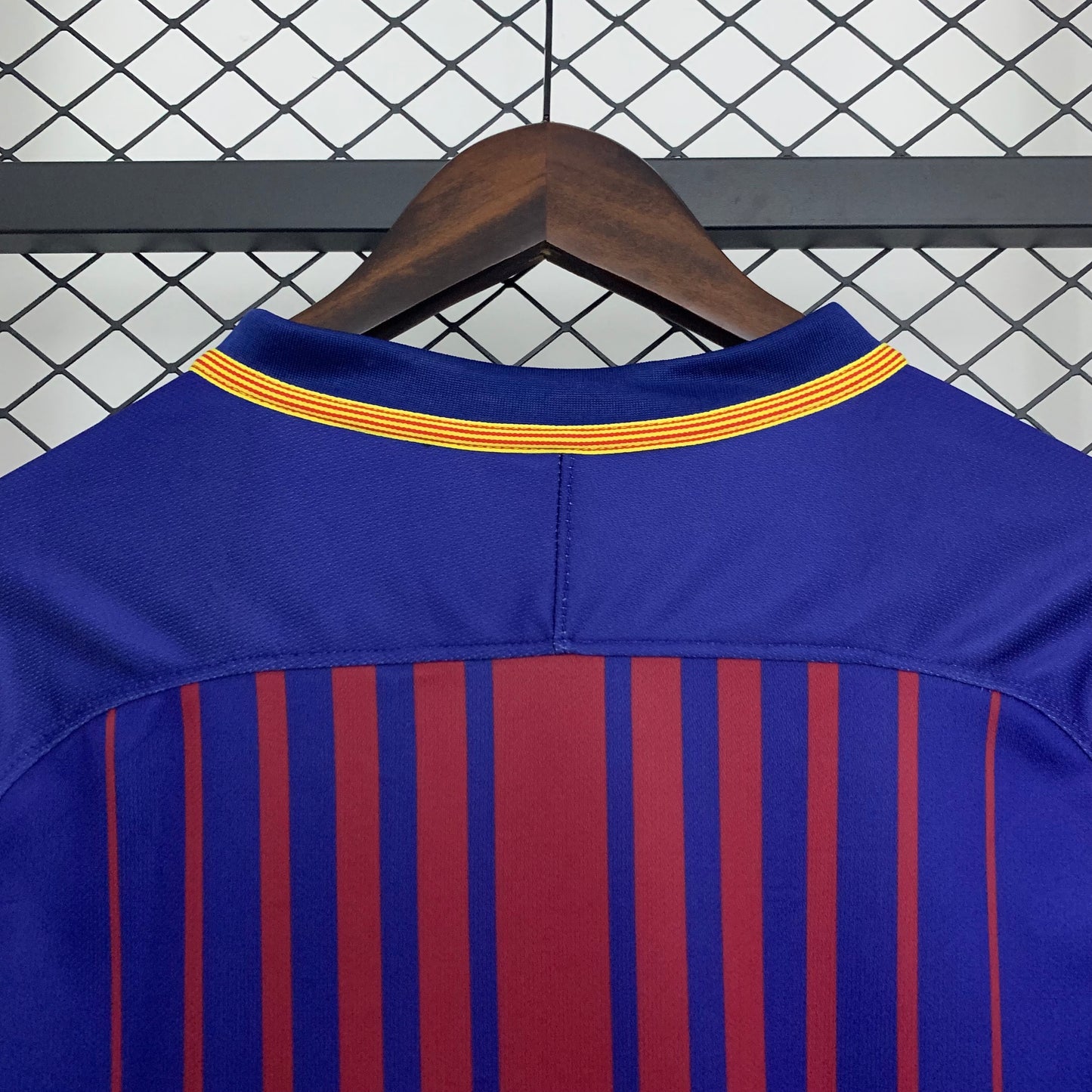 Barcellona’s Home Jersey 17/18 (Long Sleeves) - Classic XI