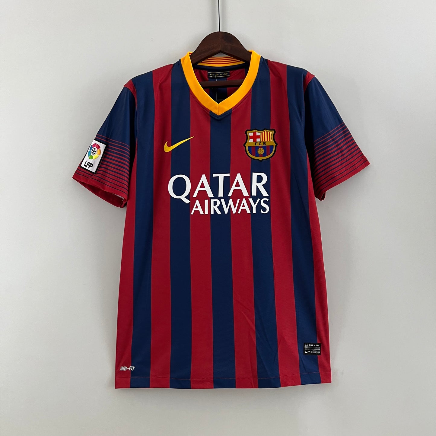 Barcellona’s Home Jersey 13/14 - Classic XI