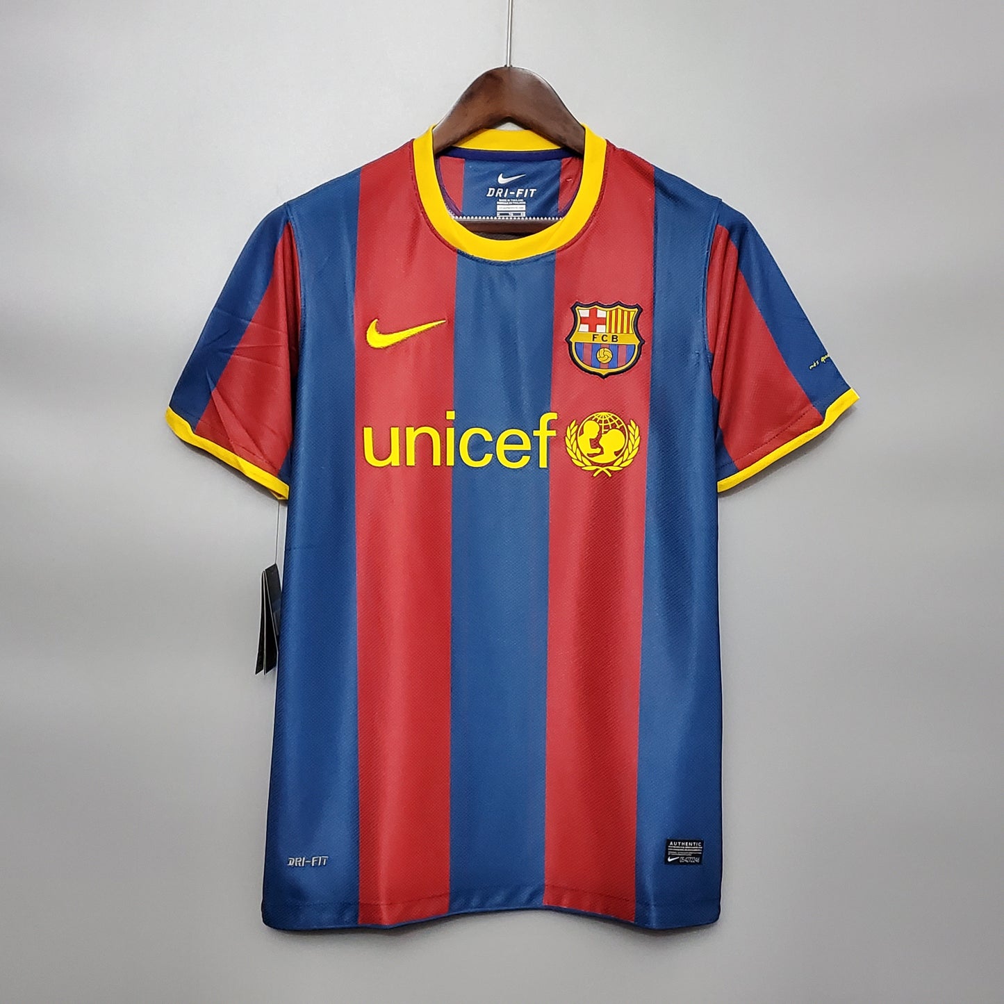 Barcellona’s Home Jersey 10/11 - Classic XI