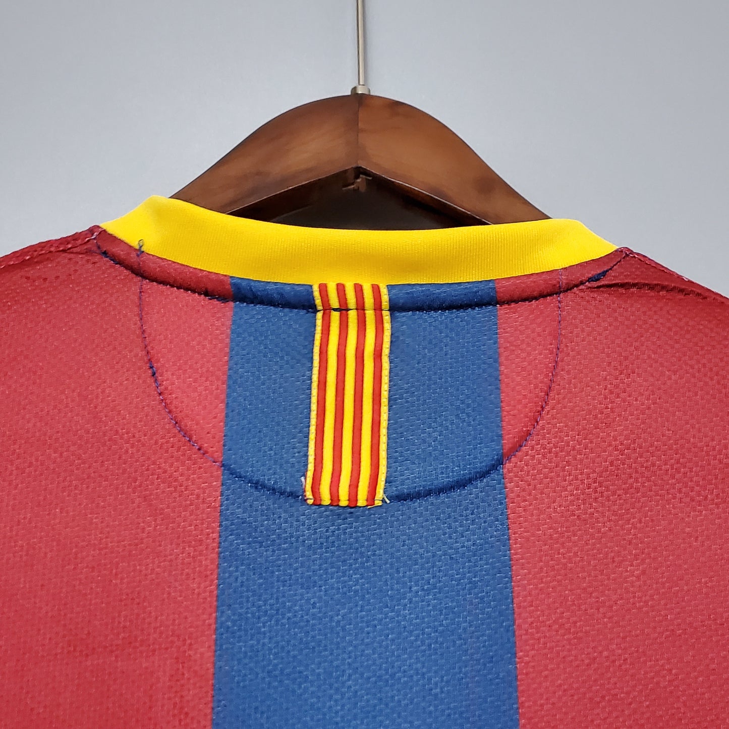 Barcellona’s Home Jersey 10/11 - Classic XI