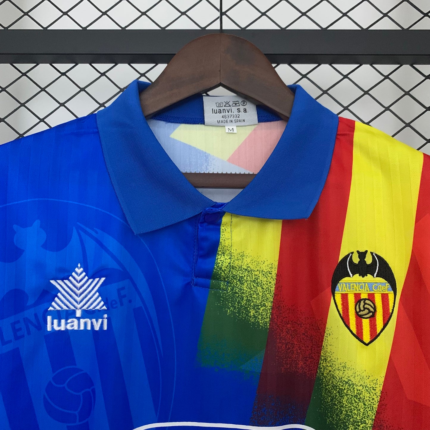 Valencia’s Home Jersey 95/96 - Classic XI