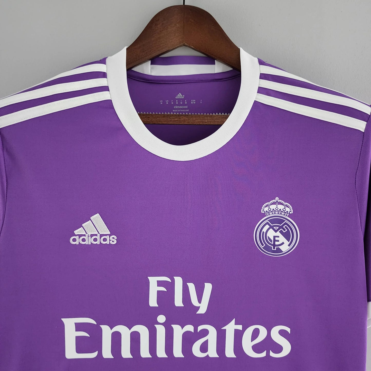 Real Madrid’s Away Jersey 16/17 - Classic XI