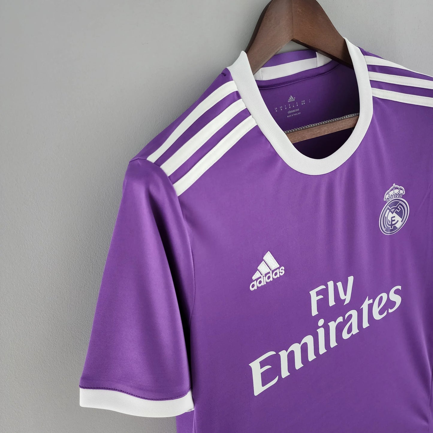 Real Madrid’s Away Jersey 16/17 - Classic XI