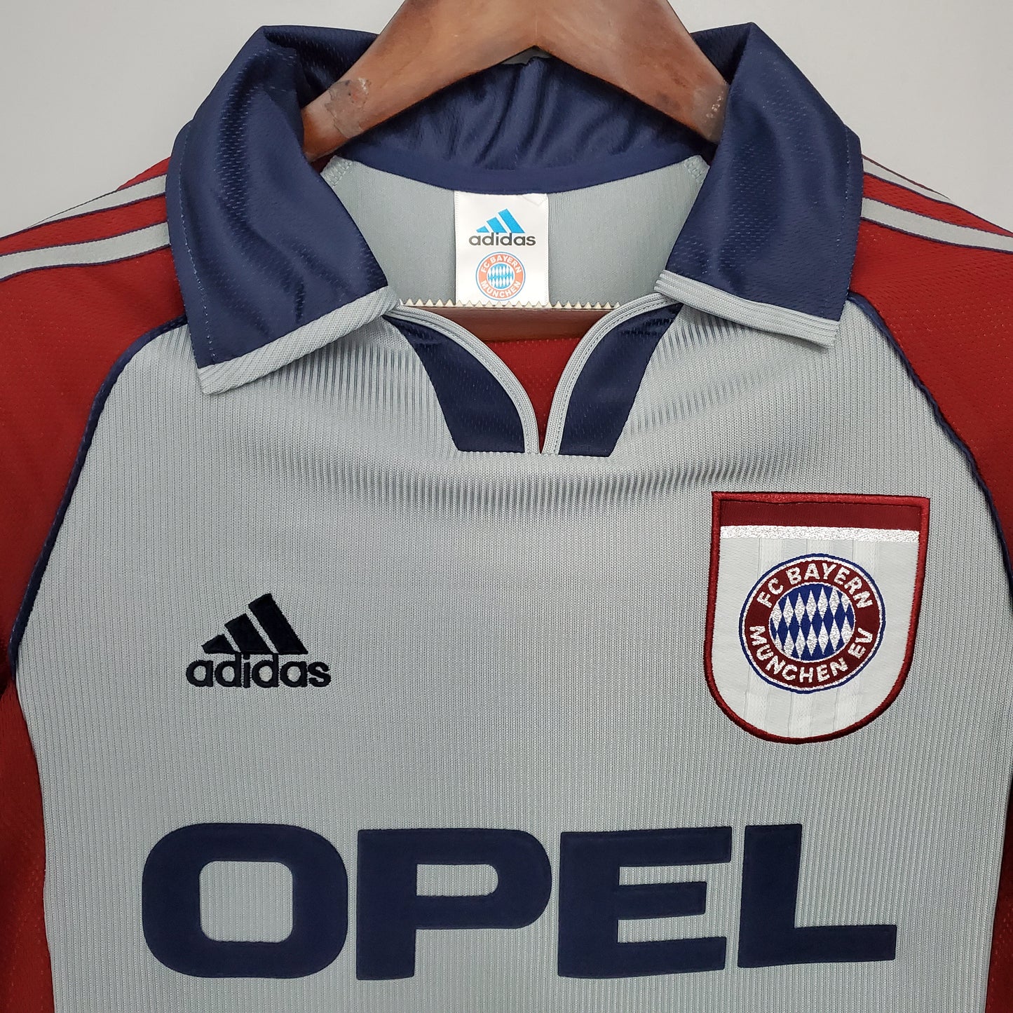 Bayern Monaco’s Away Jersey 98/99 - Classic XI