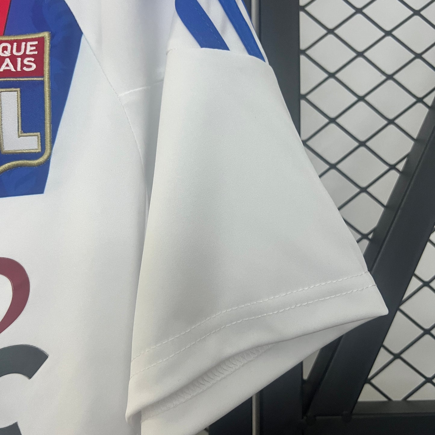 Lyon’s Home Jersey 10/11 - Classic XI