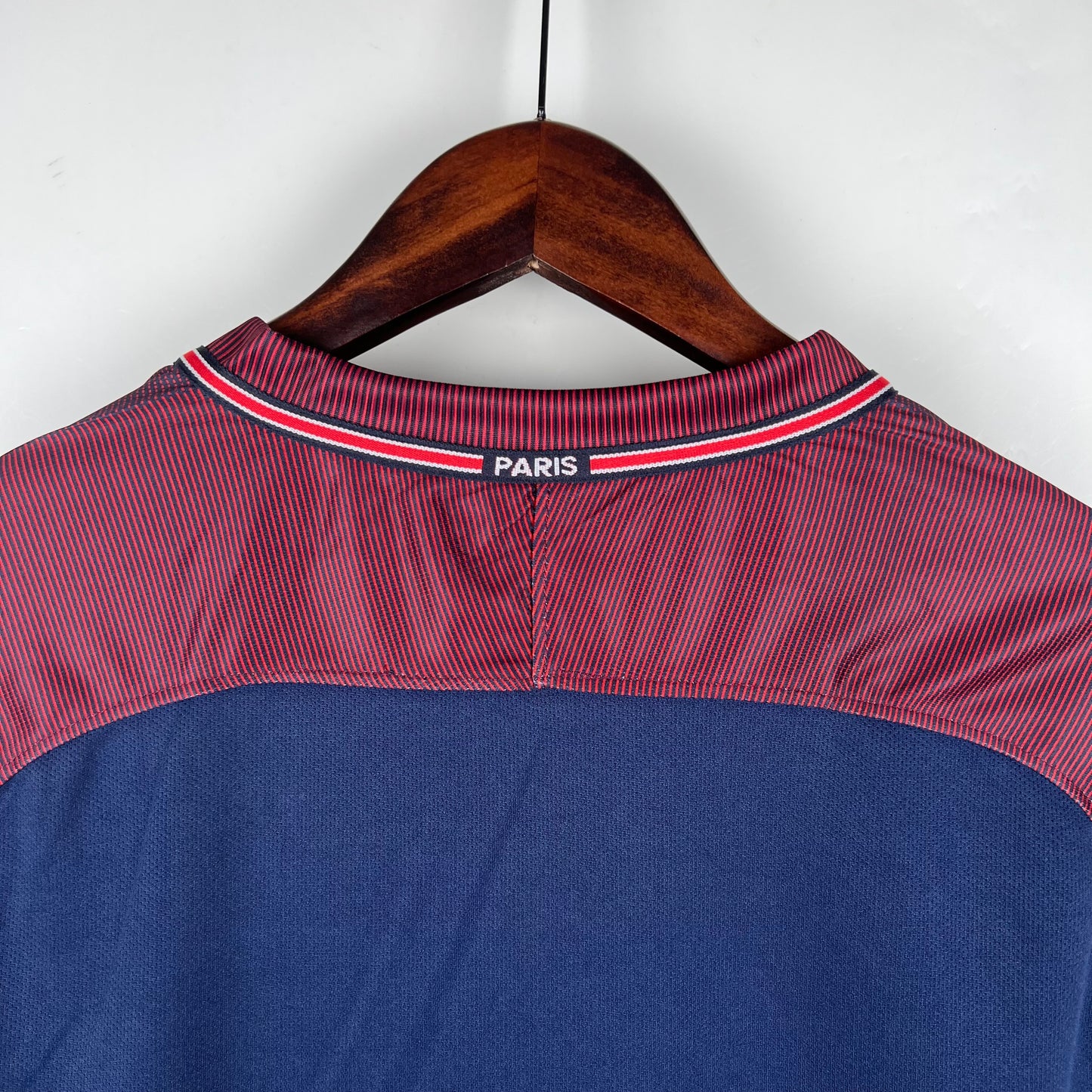 PSG’s Home Jersey 17/18 - Classic XI