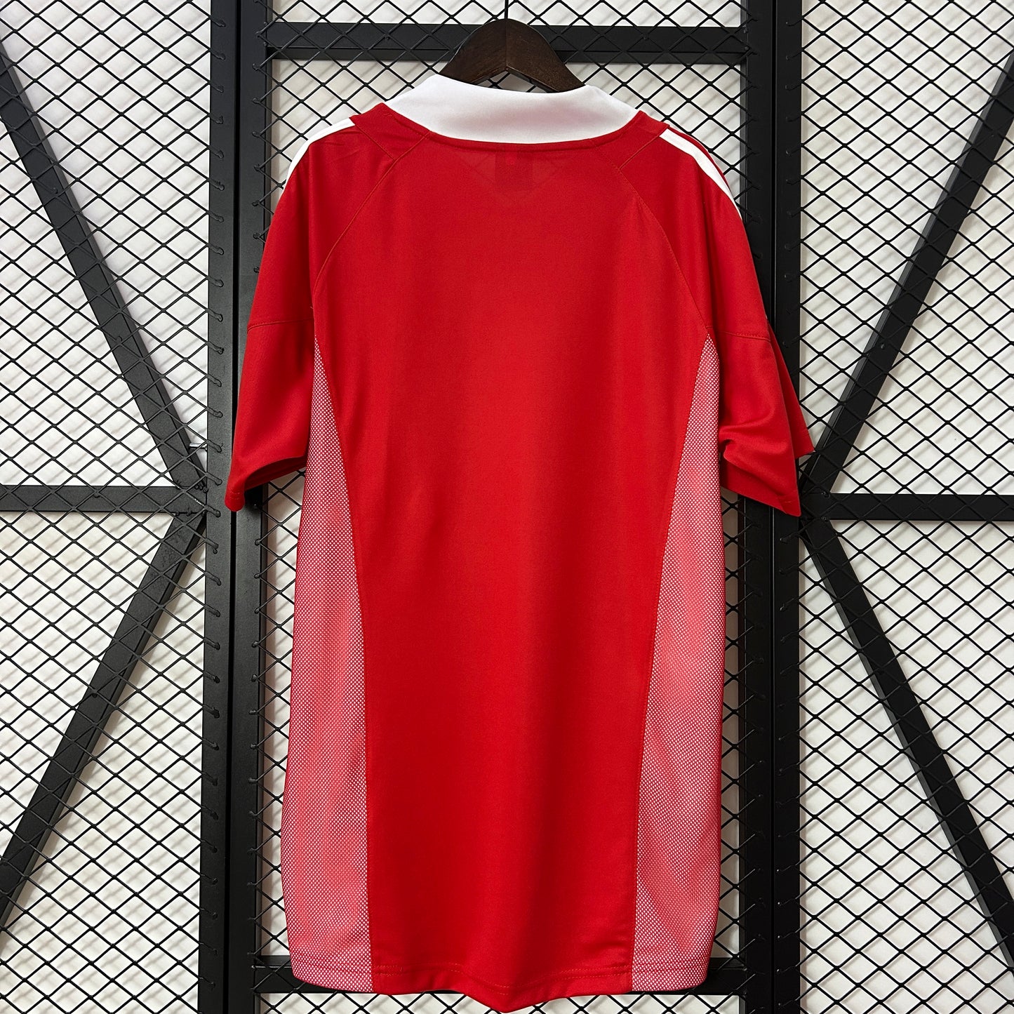 Benfica’s Home Jersey 04/05 - Classic XI