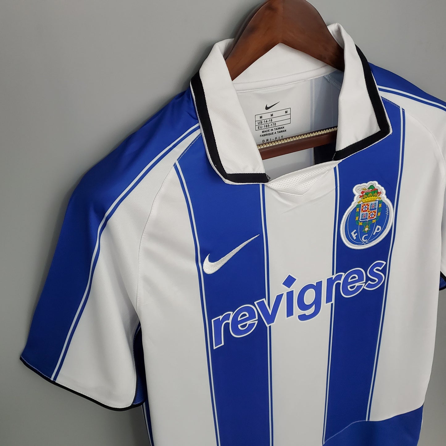 Porto’s Home Jersey 03/04 - Classic XI