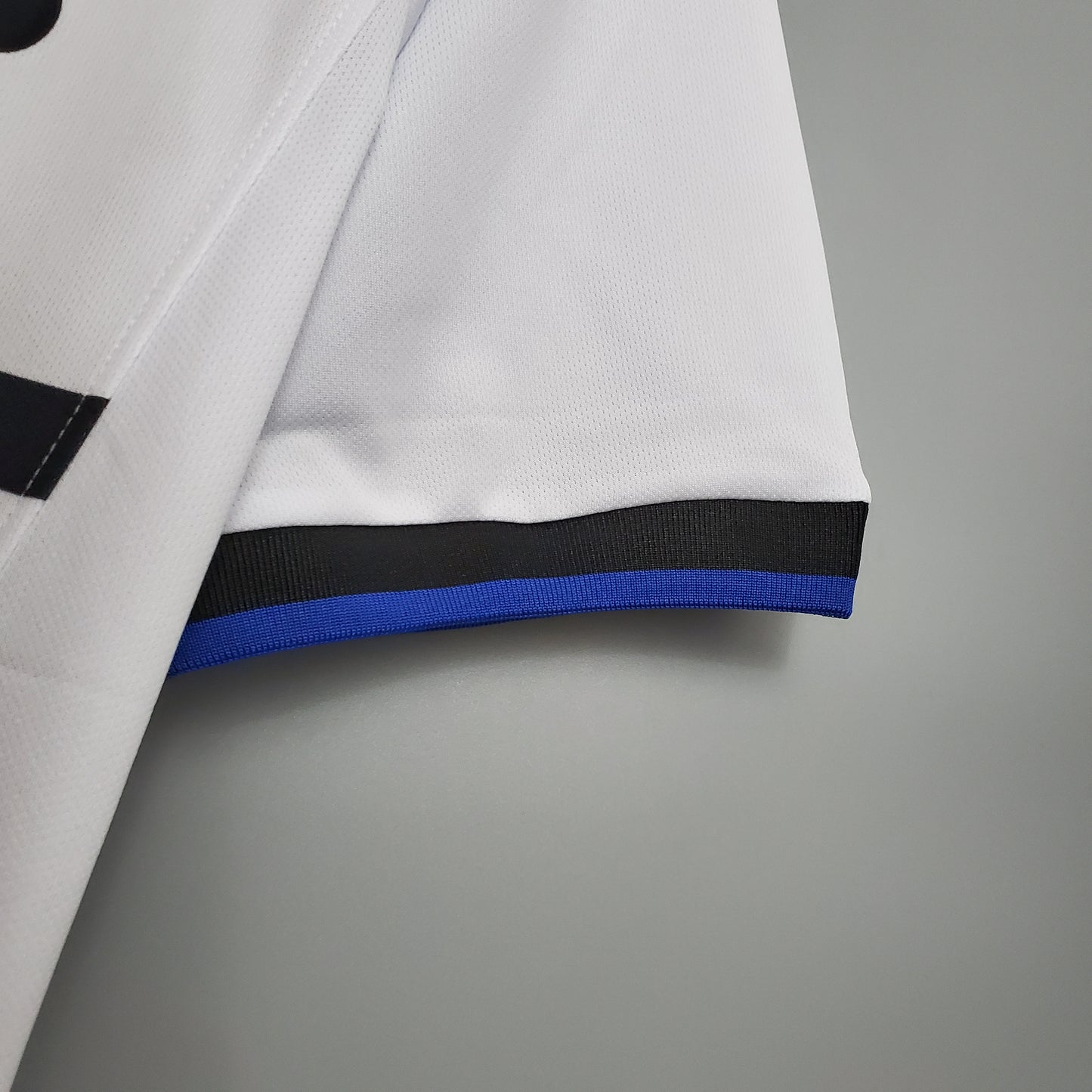 Inter’s Away Jersey 98/99 - Classic XI