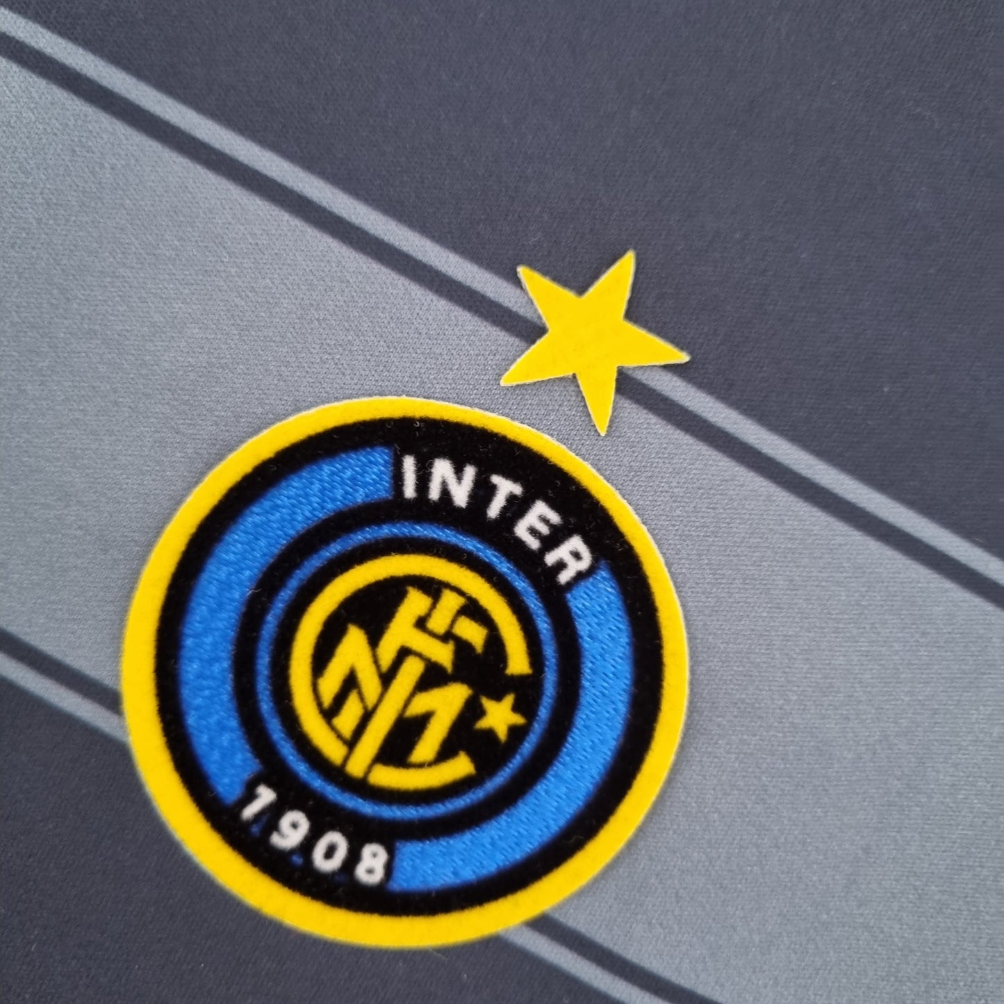 Inter’s 3rd Jersey 04/05 - Classic XI