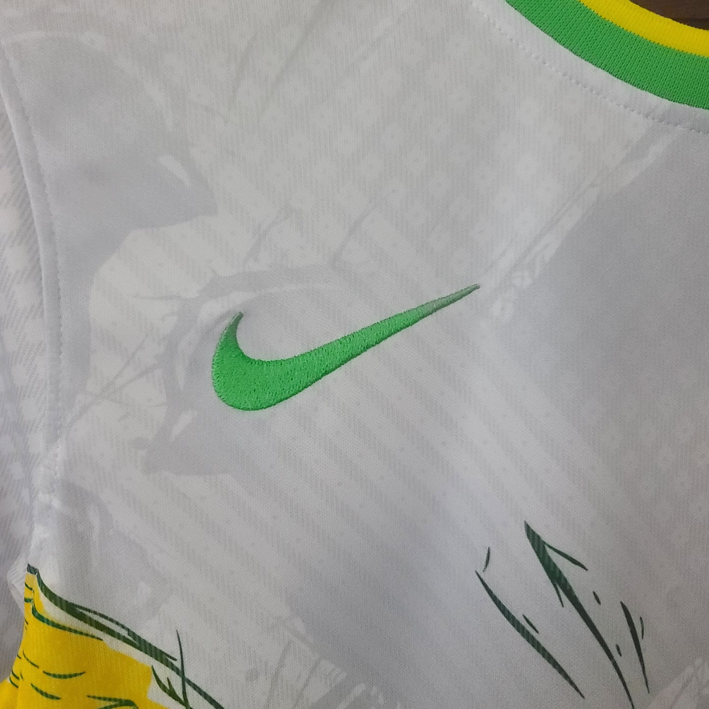 Brasil’s “Birds Flying” Jersey - Classic XI