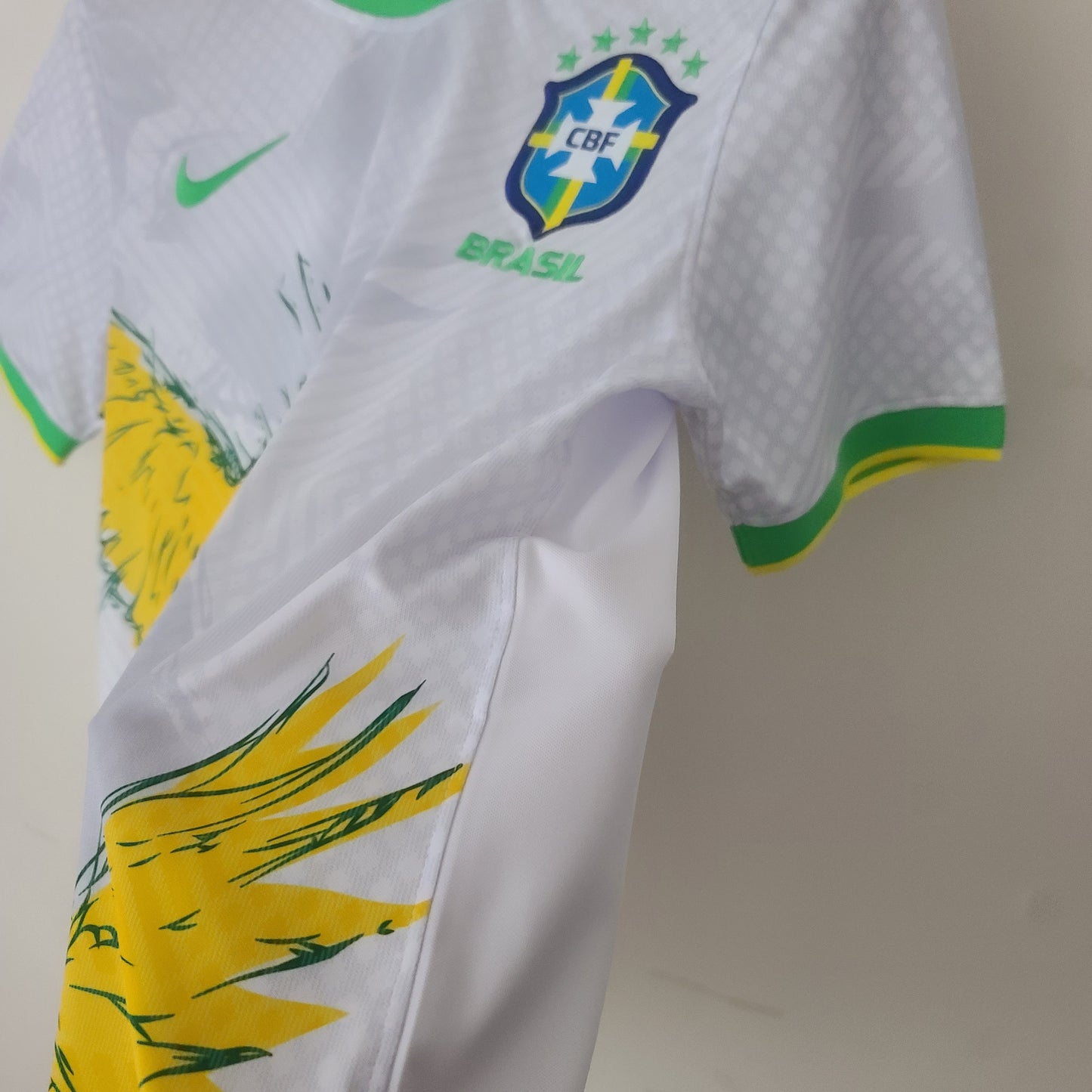 Brasil’s “Birds Flying” Jersey - Classic XI