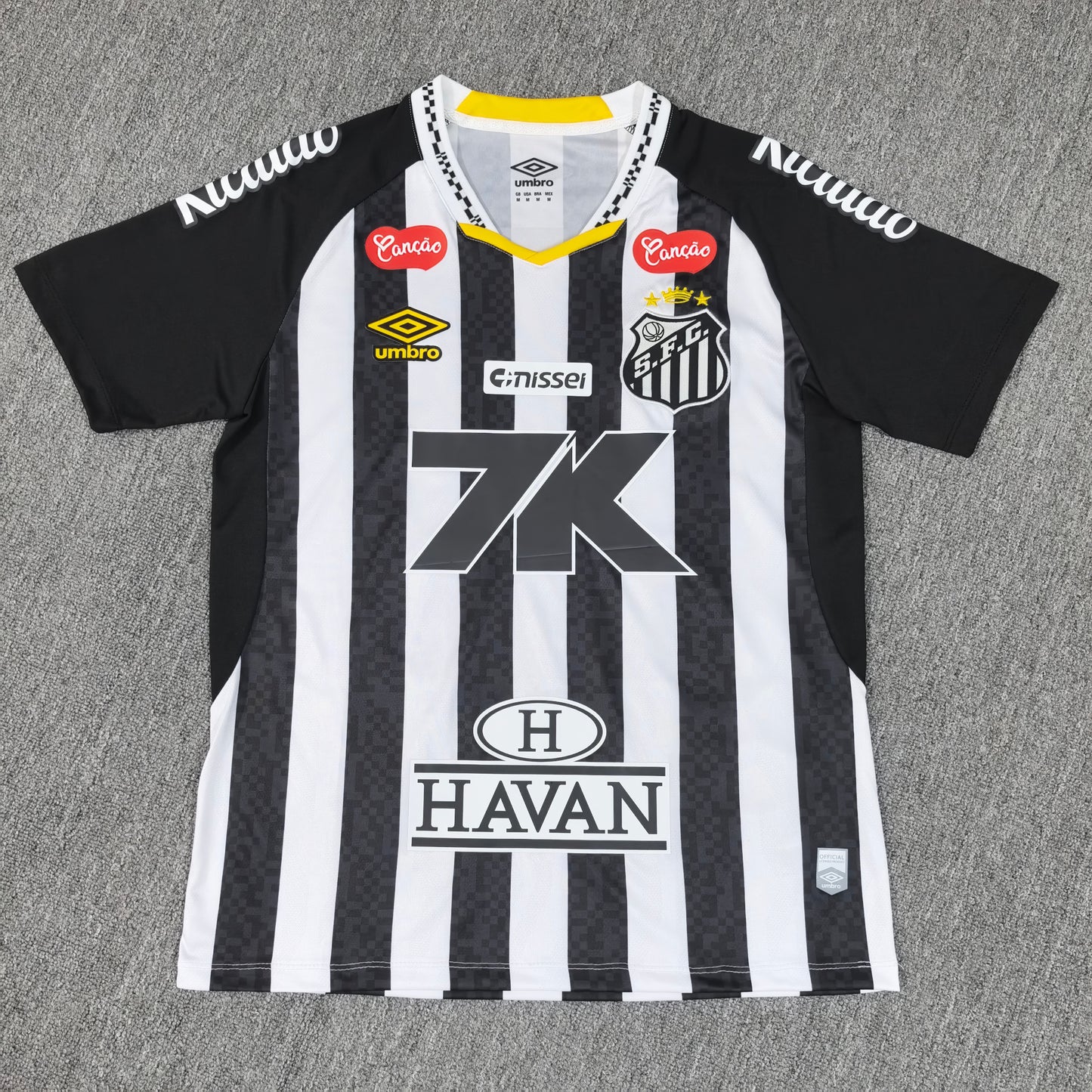 Santos’ Home Jersey 25/26 - Classic XI