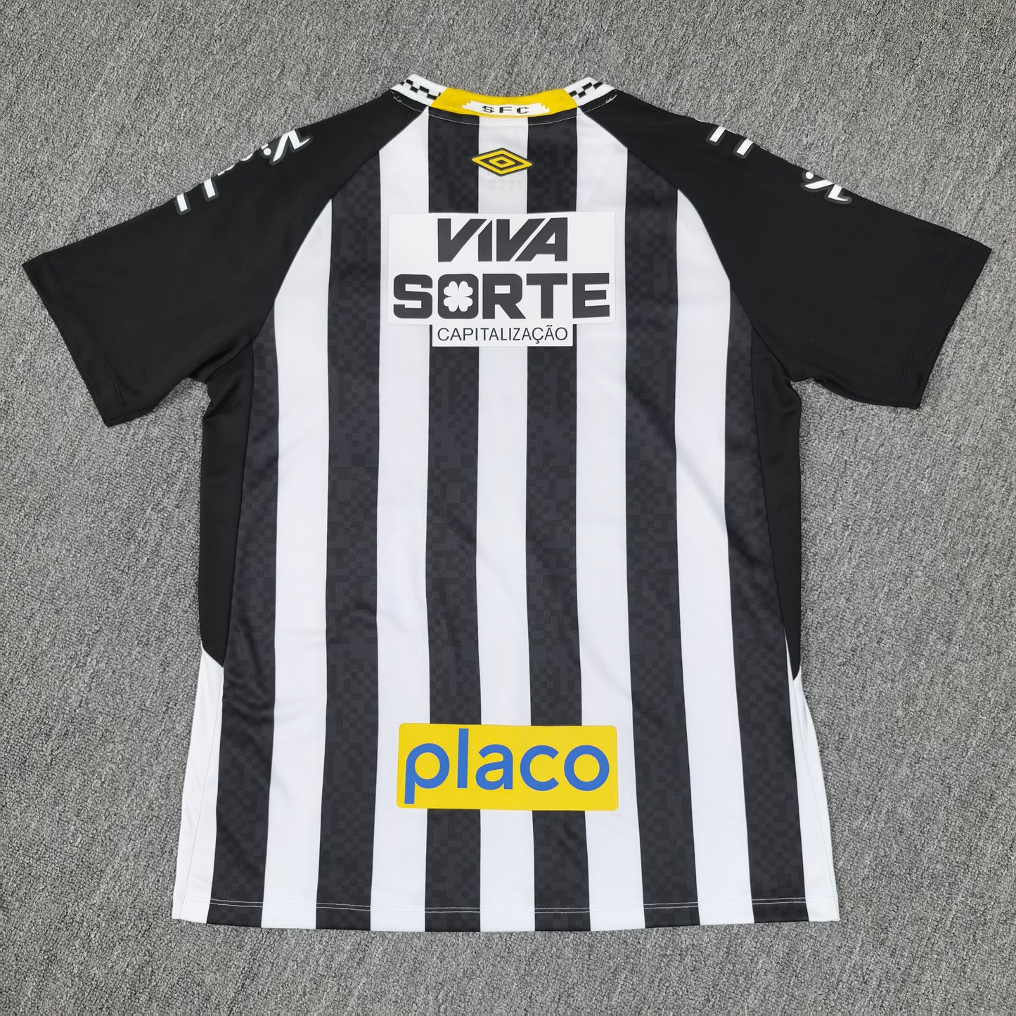 Santos’ Home Jersey 25/26 - Classic XI