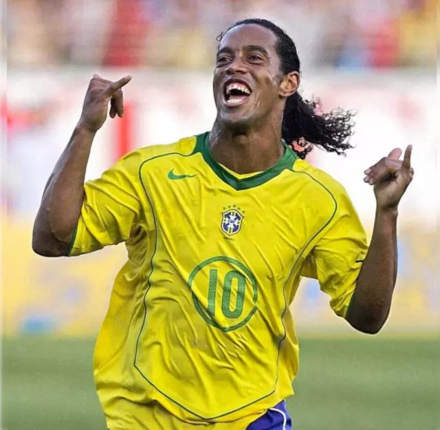 Brasil’s Home Jersey 2004 | Classic XI