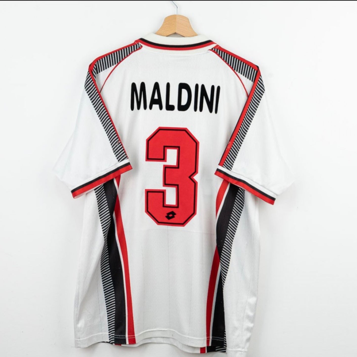 Milan's Away Jersey 98/99