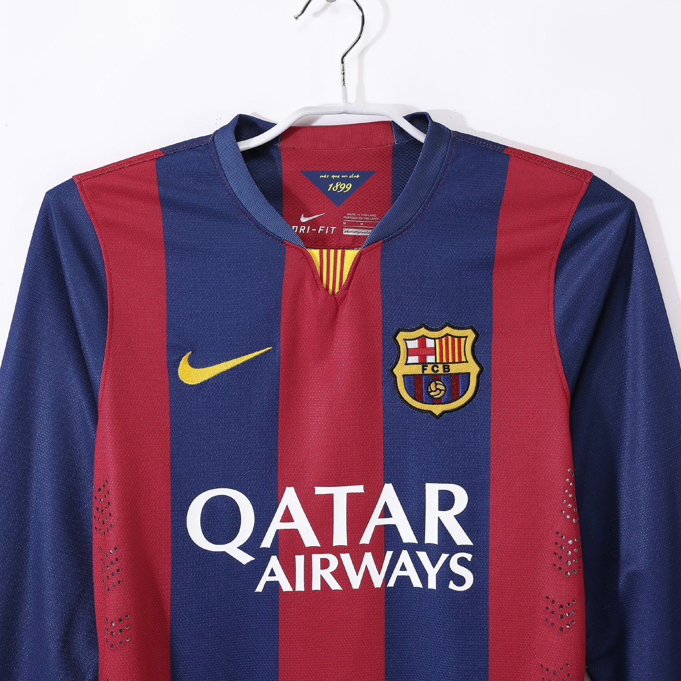 Barcellona’s Home Jersey 14/15 (Long Sleeves) | Classic XI
