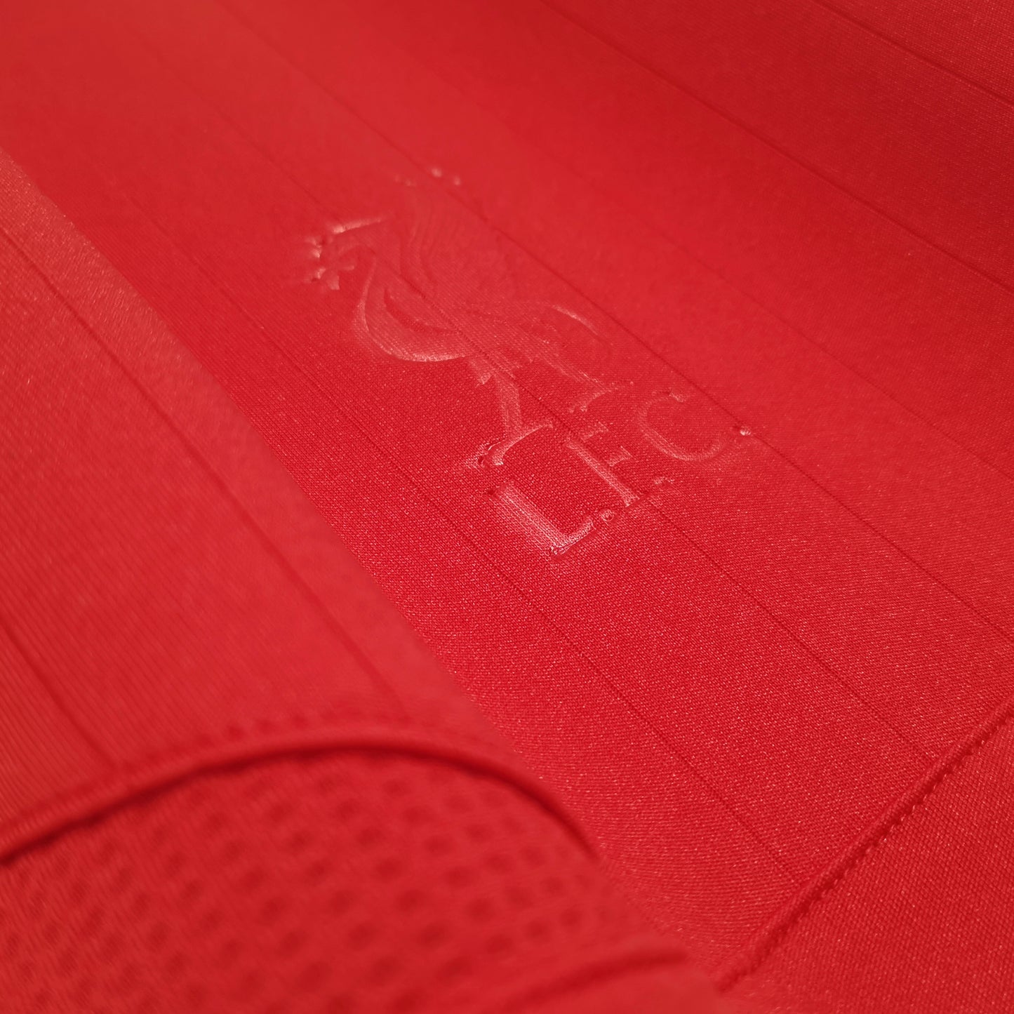 Liverpool’s Home Jersey 2006/07 | Classic XI