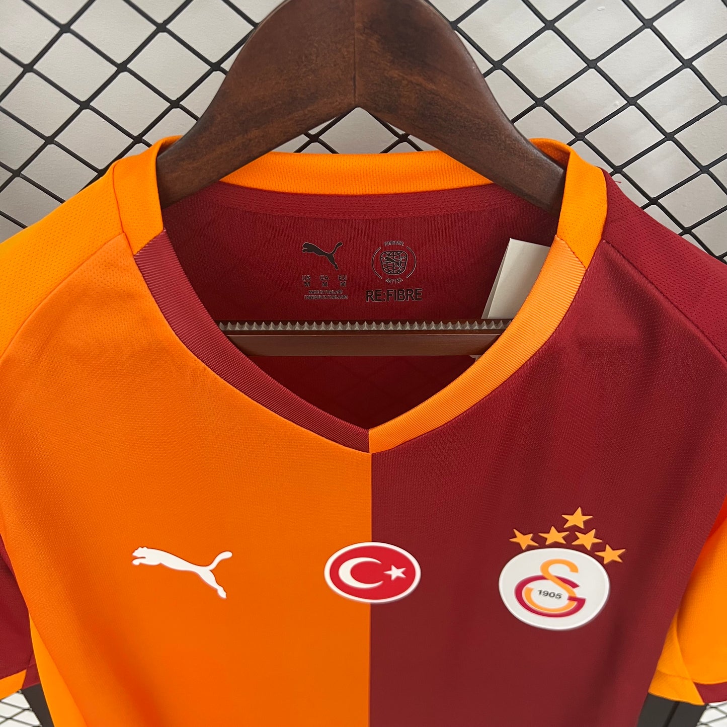 Galatasaray’s Home Jersey 2025/26