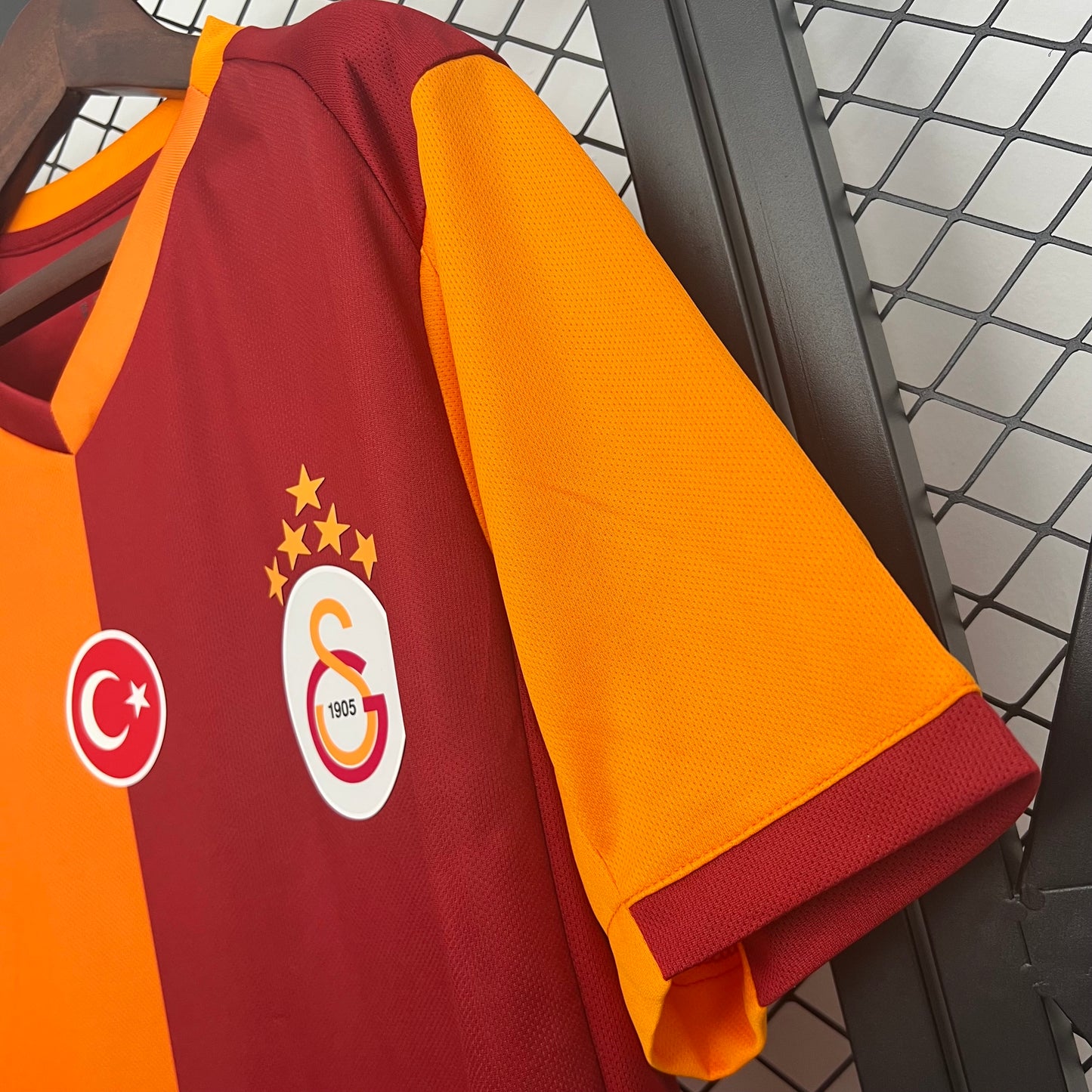 Galatasaray’s Home Jersey 2025/26