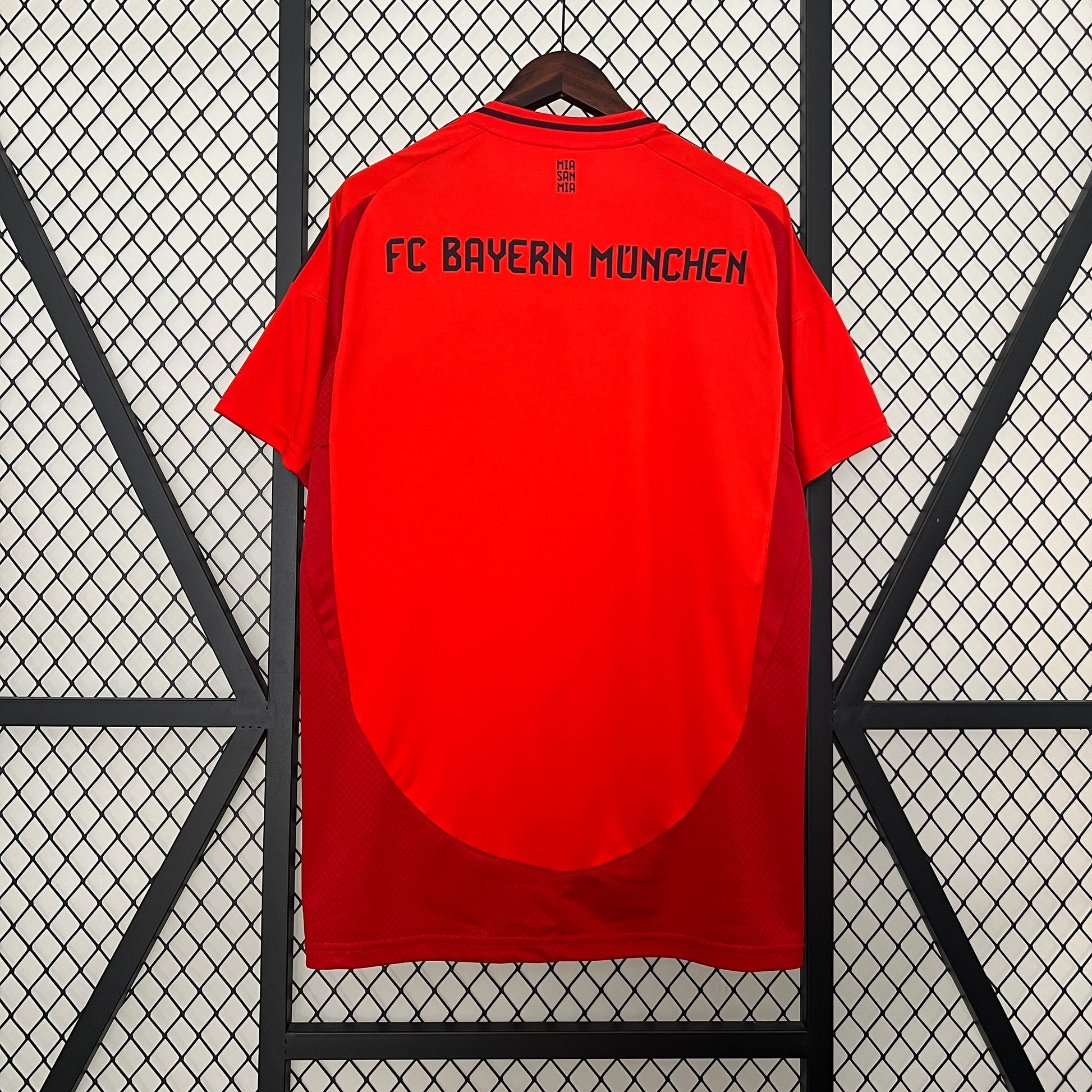 Bayern Monaco’s Home Jersey 24/25 - Classic XI