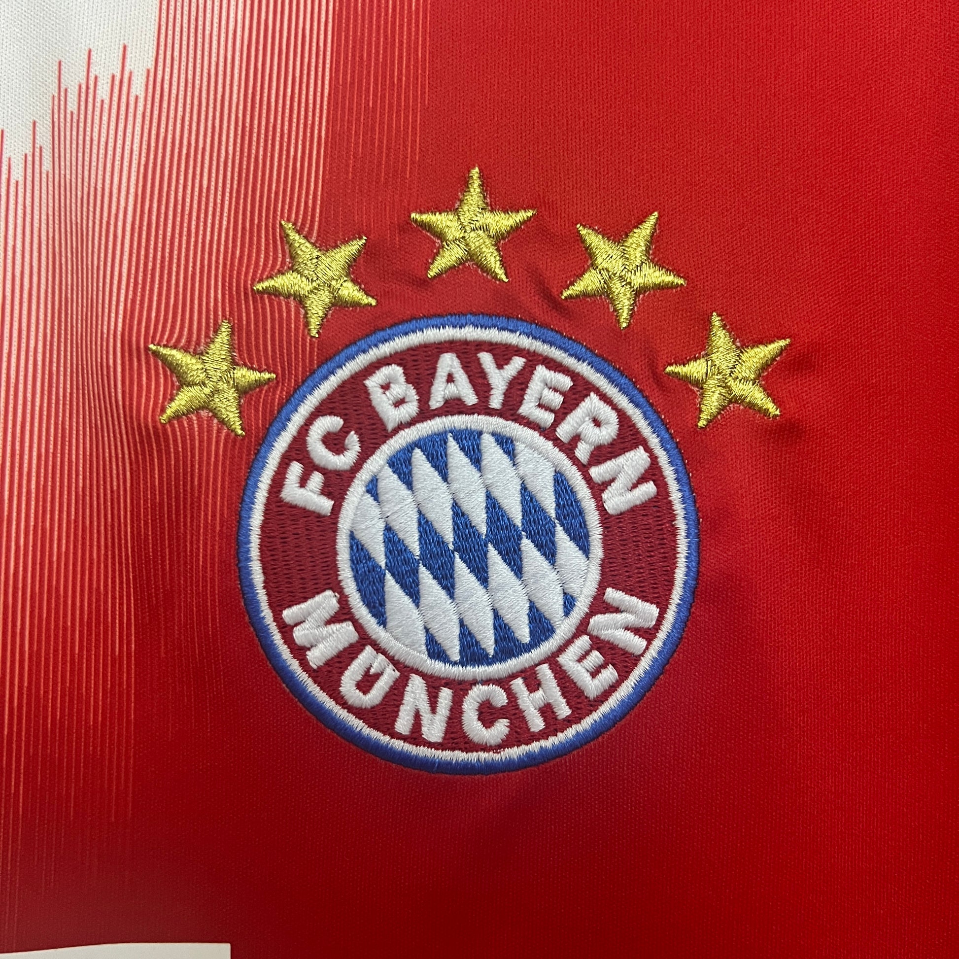 Bayern Monaco’s Home Jersey 25/26 - Classic XI