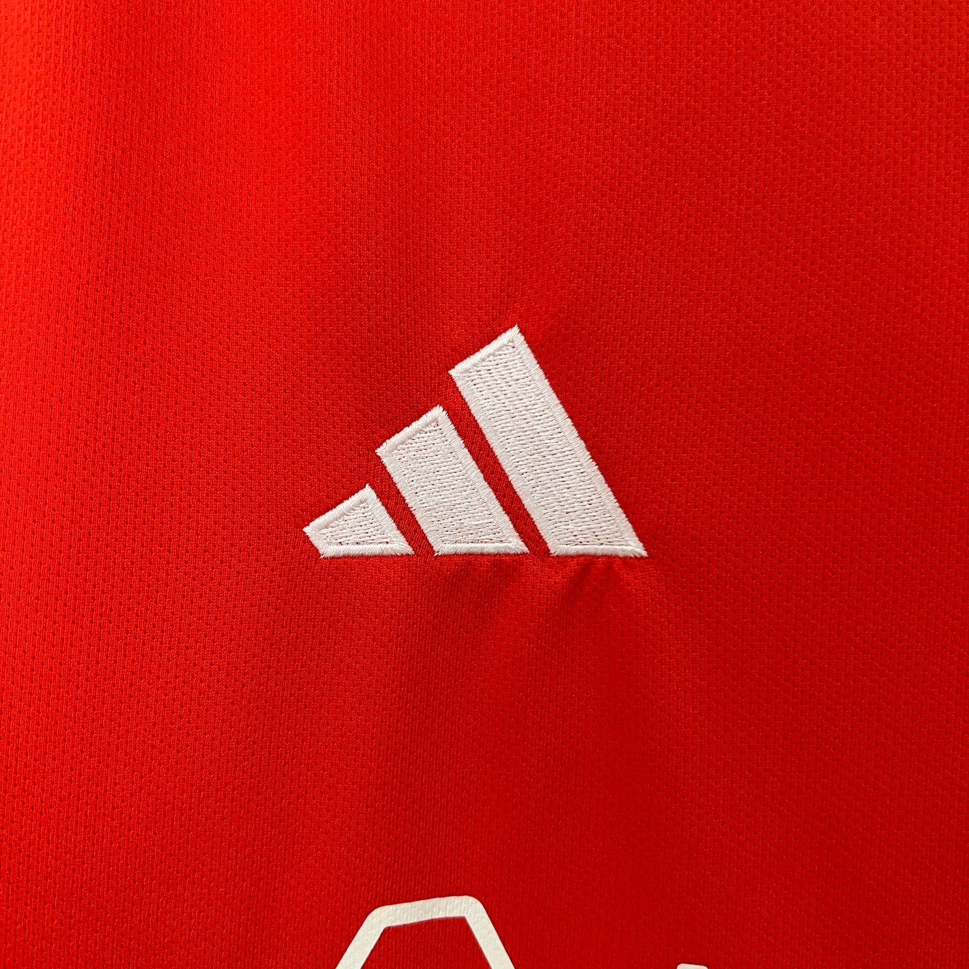 Internacional’s Home Jersey 24/25 - Classic XI