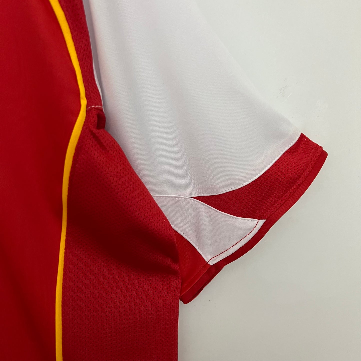 Arsenal’s Home Jersey 04/05 - Classic XI