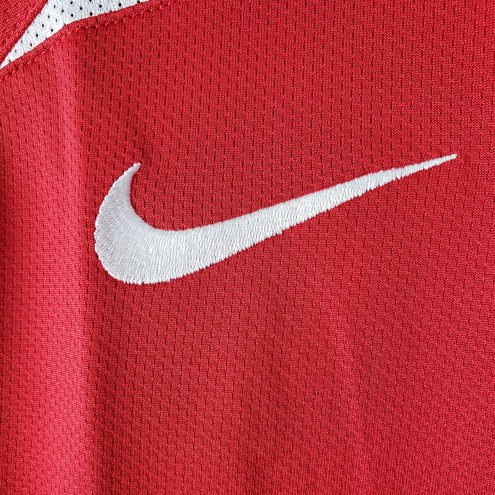 Manchester United’s Home Jersey 04/05 (long sleeves) - Classic XI