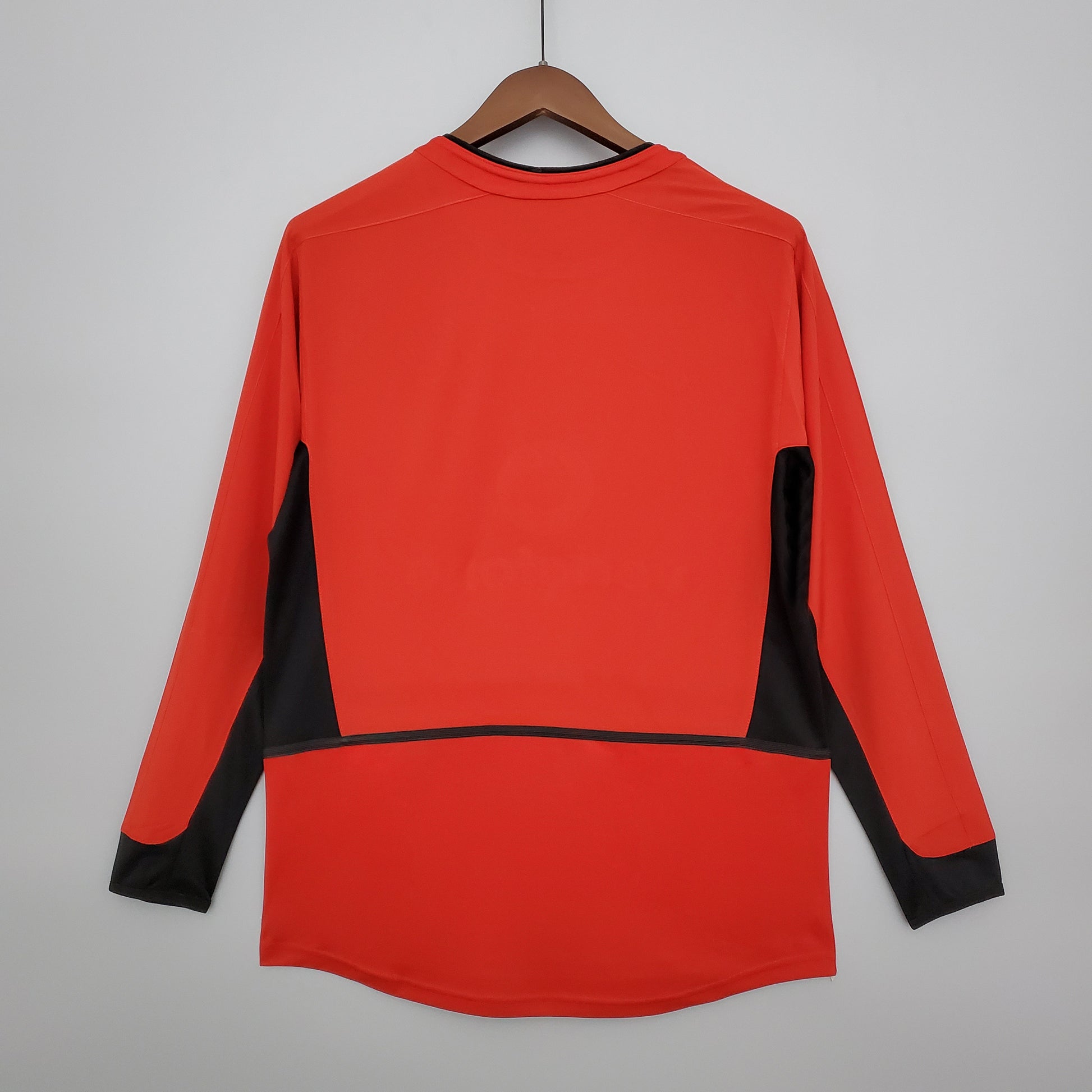Manchester United’s Home Jersey 02/03 (long sleeves) - Classic XI