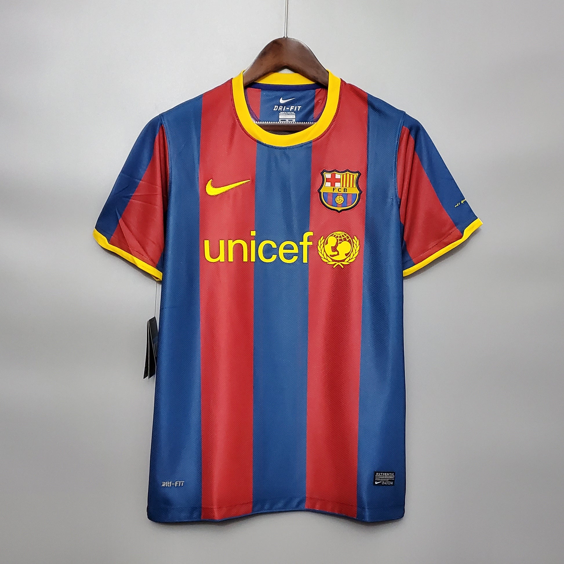 Barcellona’s Home Jersey 10/11 - Classic XI