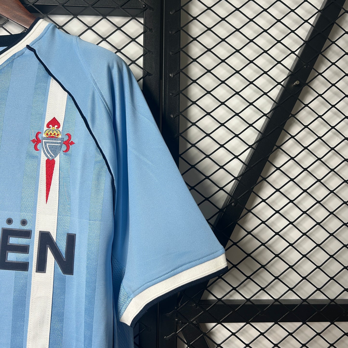 Celta Vigo’s Home Jersey 01/02 - Classic XI