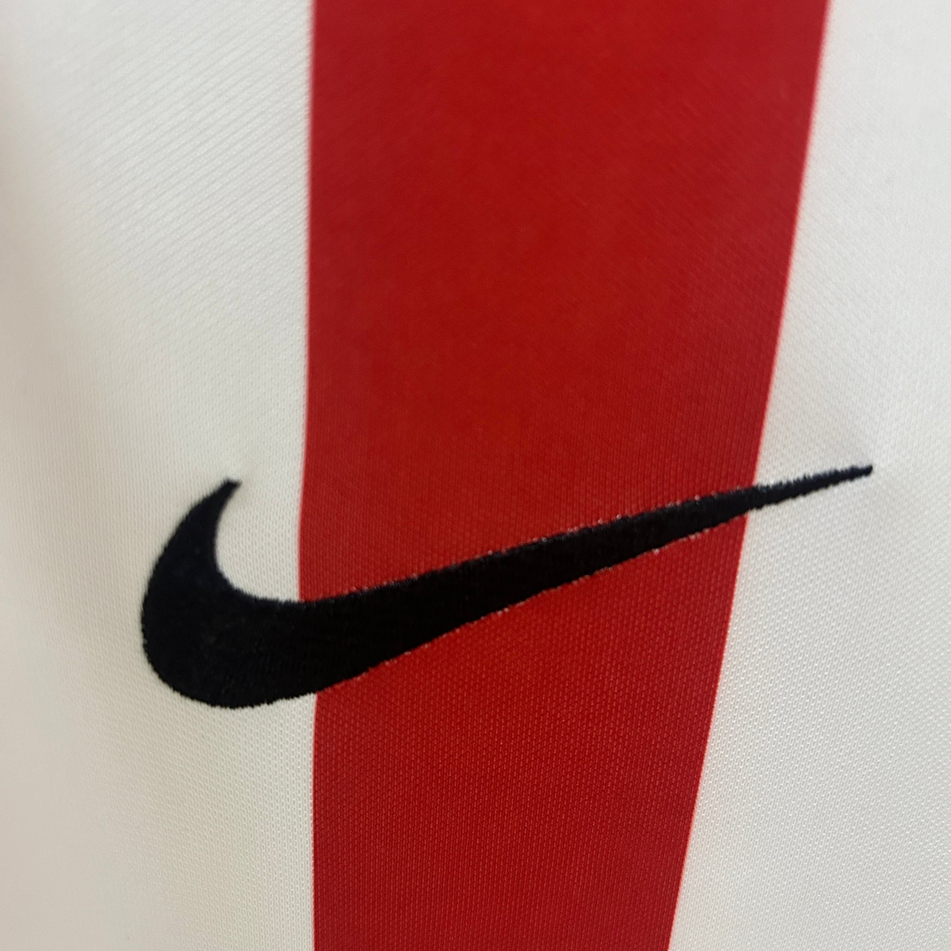 PSV Eindhoven’s Home Jersey 00/01 - Classic XI