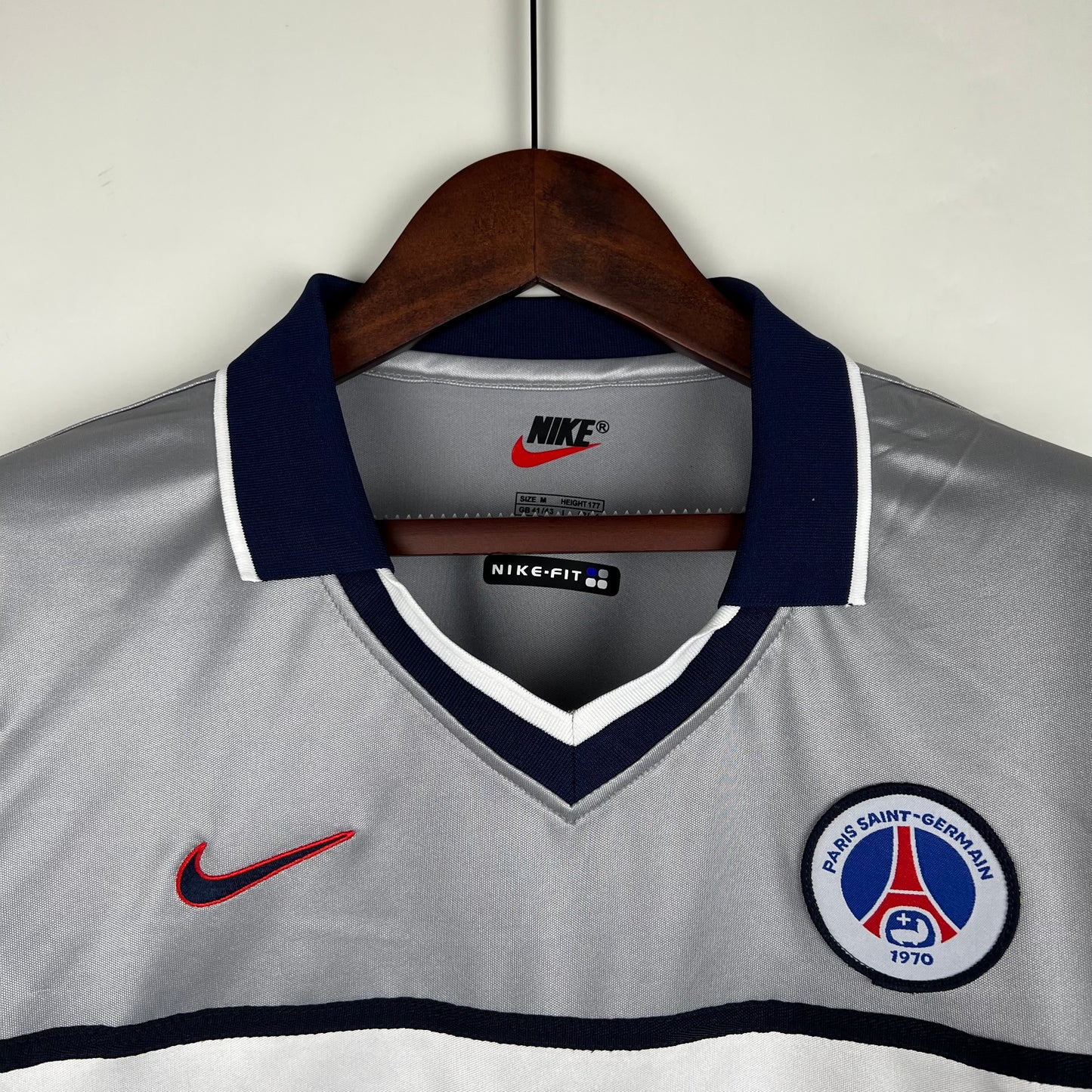 PSG’s Away Jersey 99/00 - Classic XI