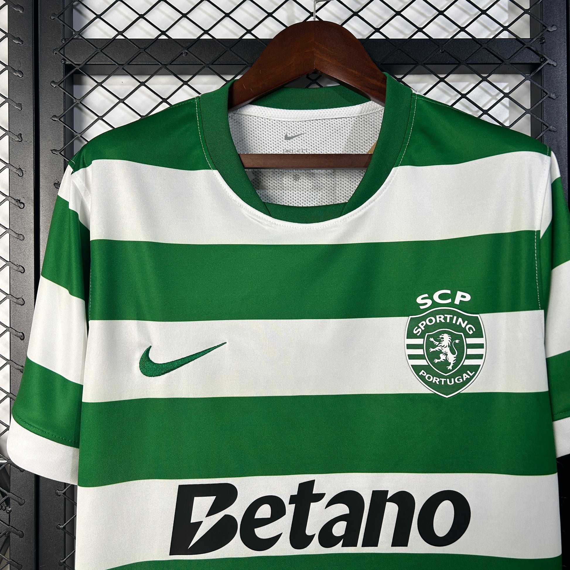 Sporting Lisbona’s Home Jersey 25/26 - Classic XI