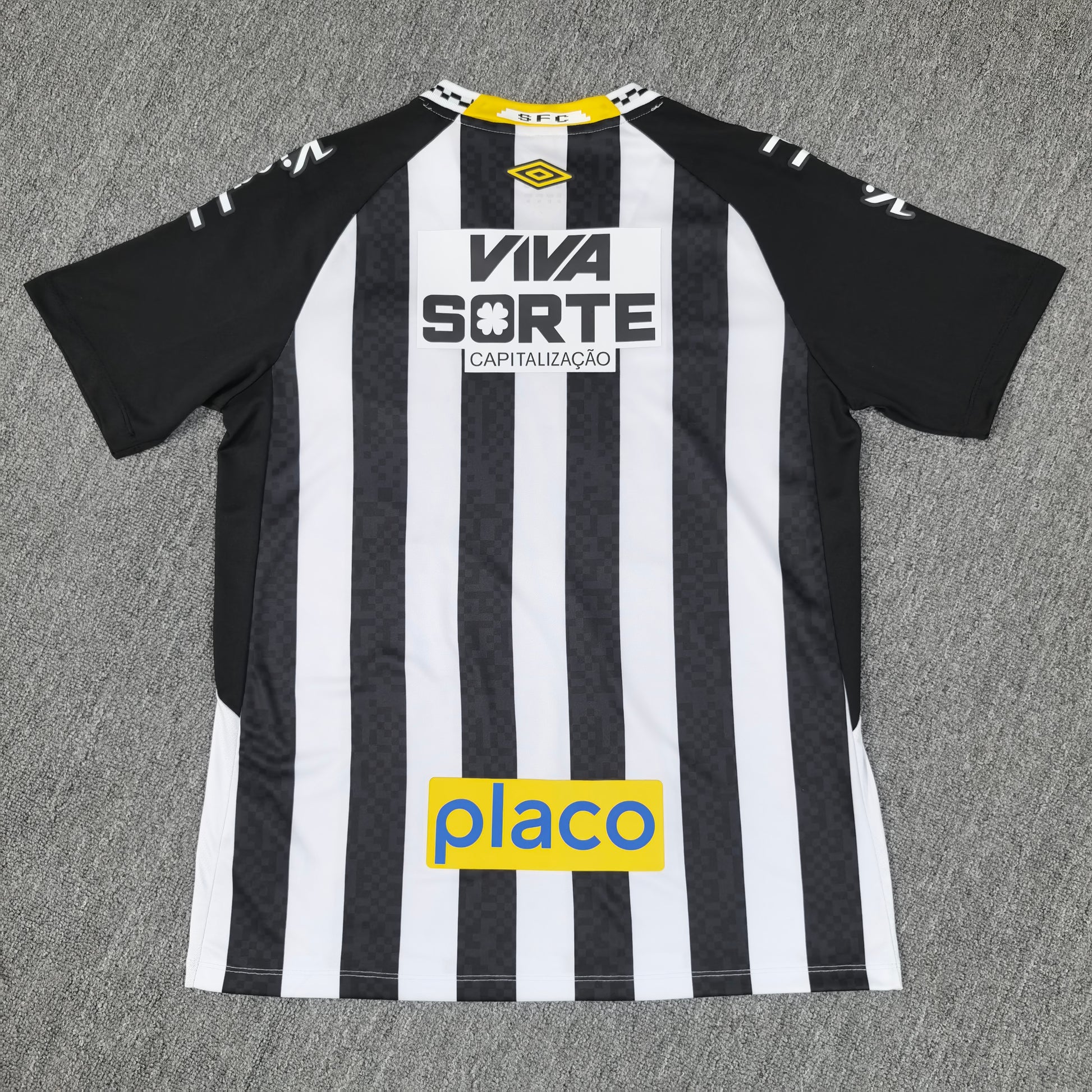 Santos’ Home Jersey 25/26 - Classic XI